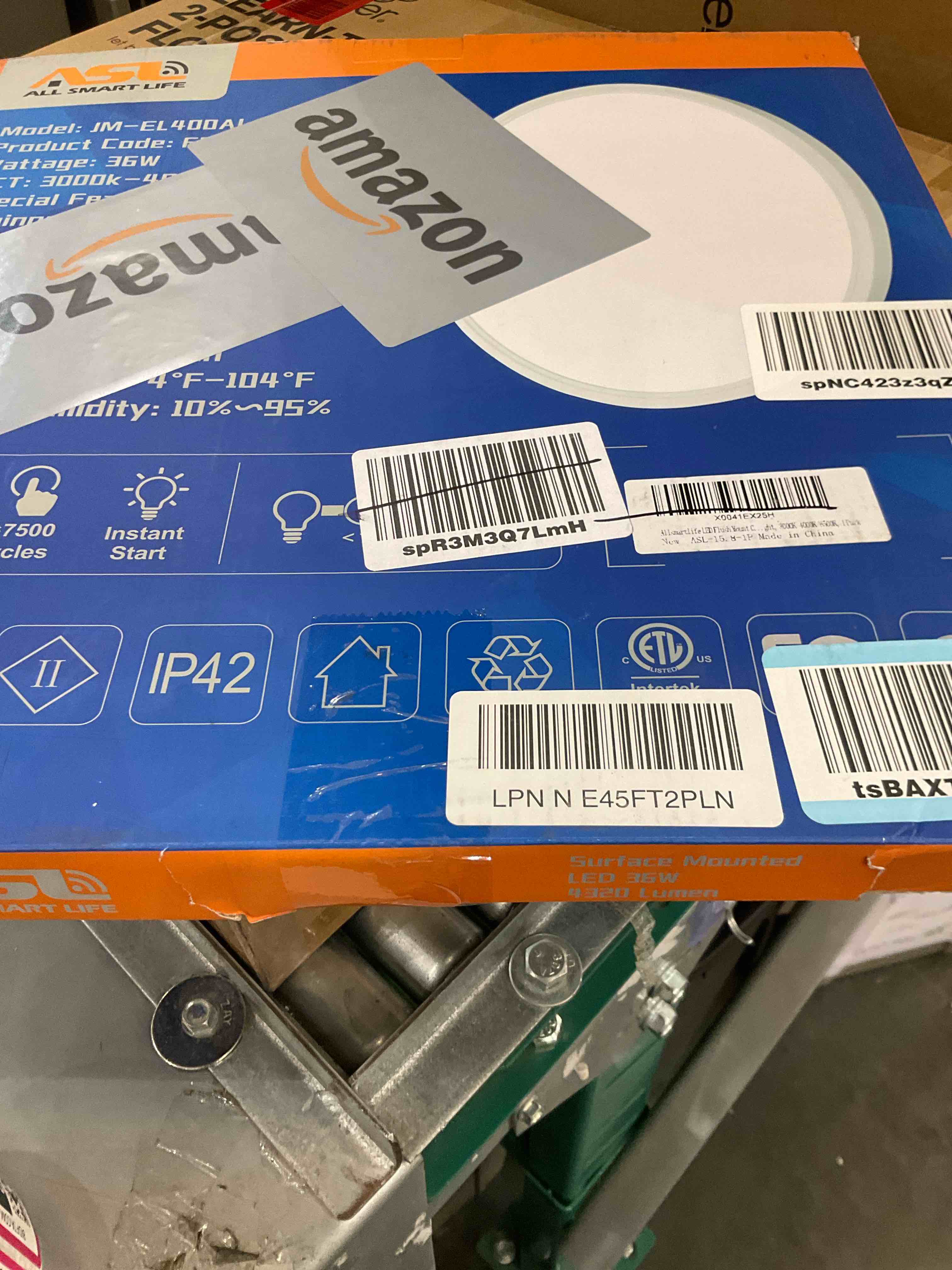https://s3.amazonaws.com/lotting-images-prod/BargainHunt/EXS01669897_1722969403643.jpeg