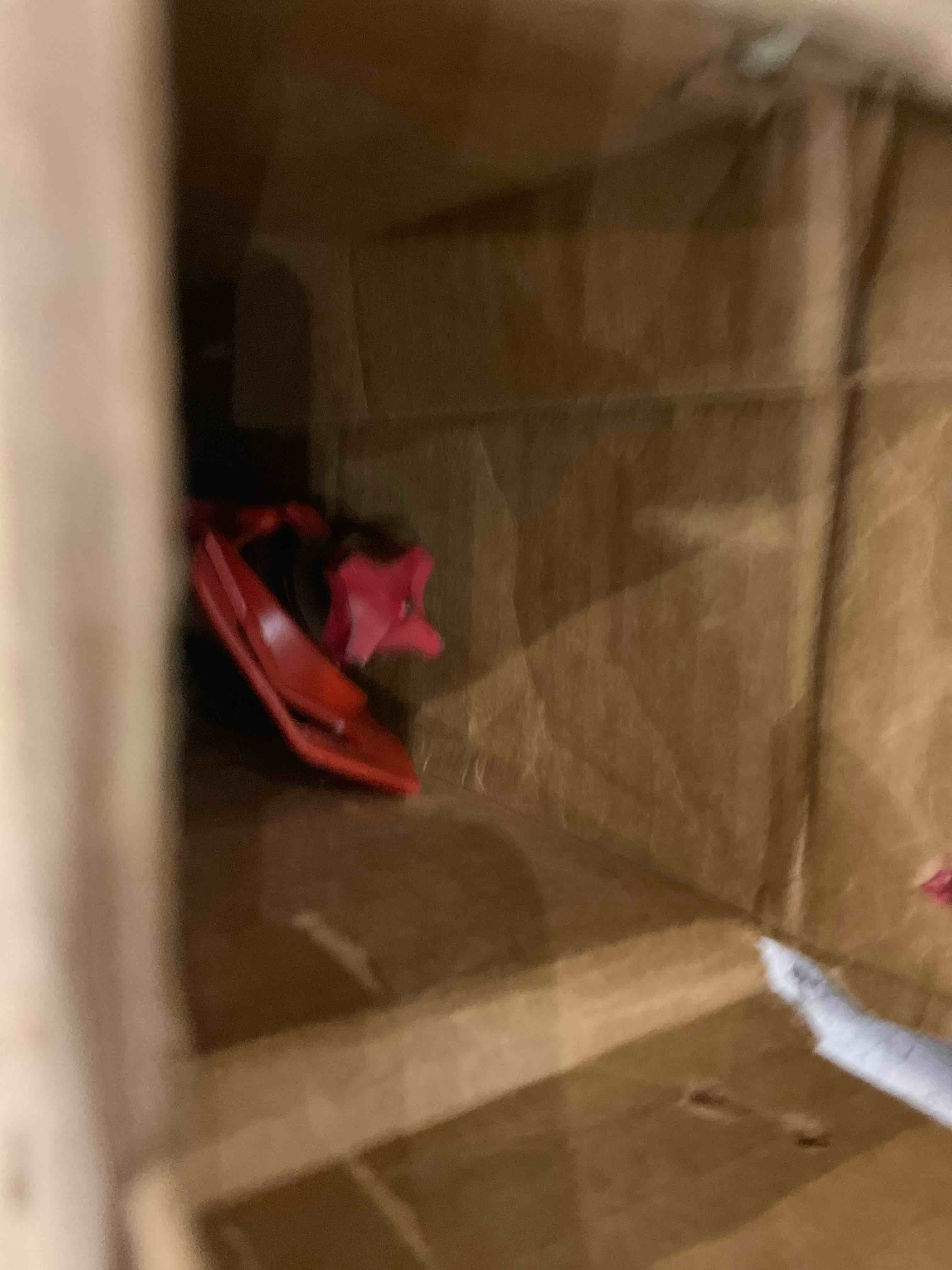 https://s3.amazonaws.com/lotting-images-prod/BargainHunt/EXS01670238_1713788978206.jpeg