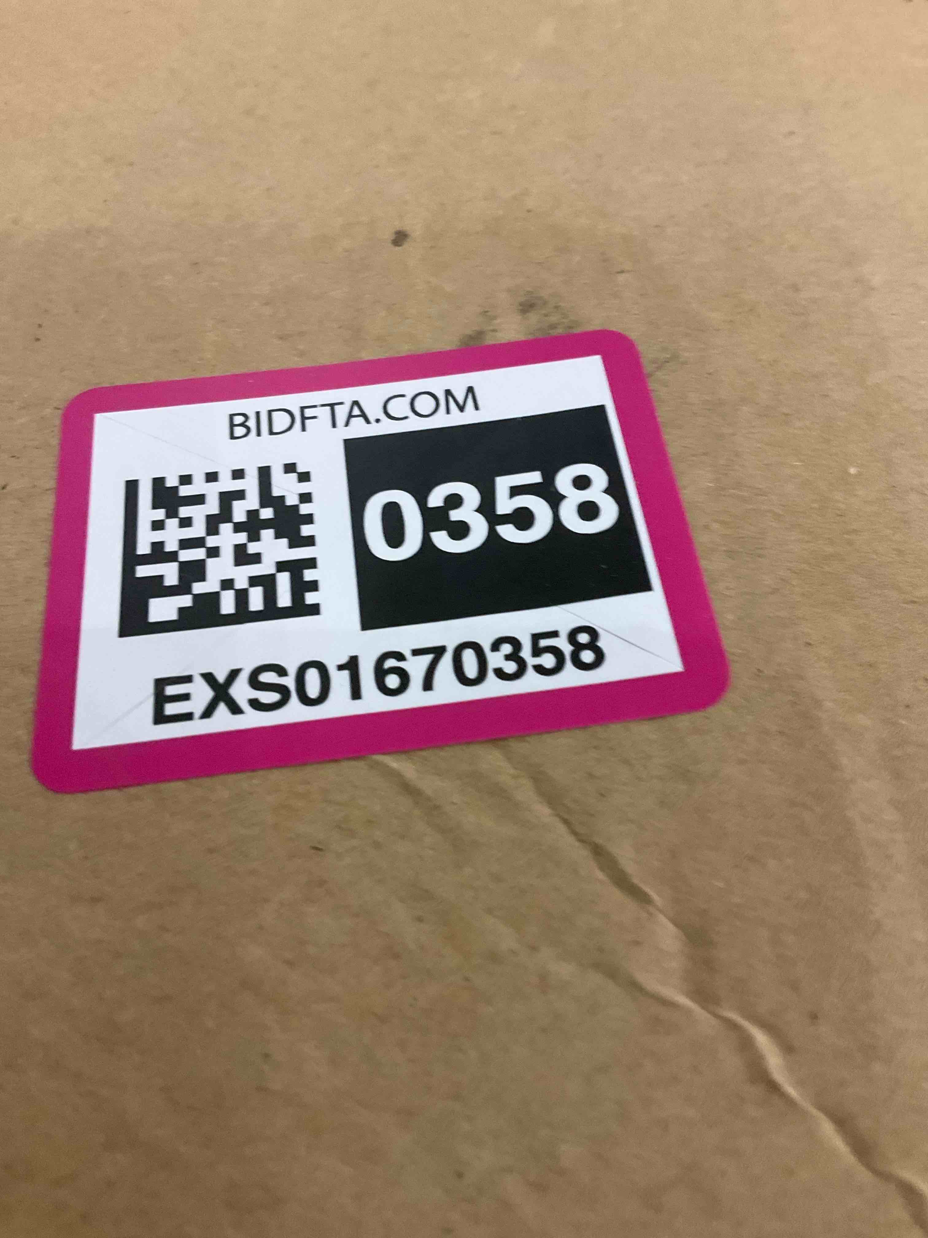 https://s3.amazonaws.com/lotting-images-prod/BargainHunt/EXS01670358_1713876122297.jpeg