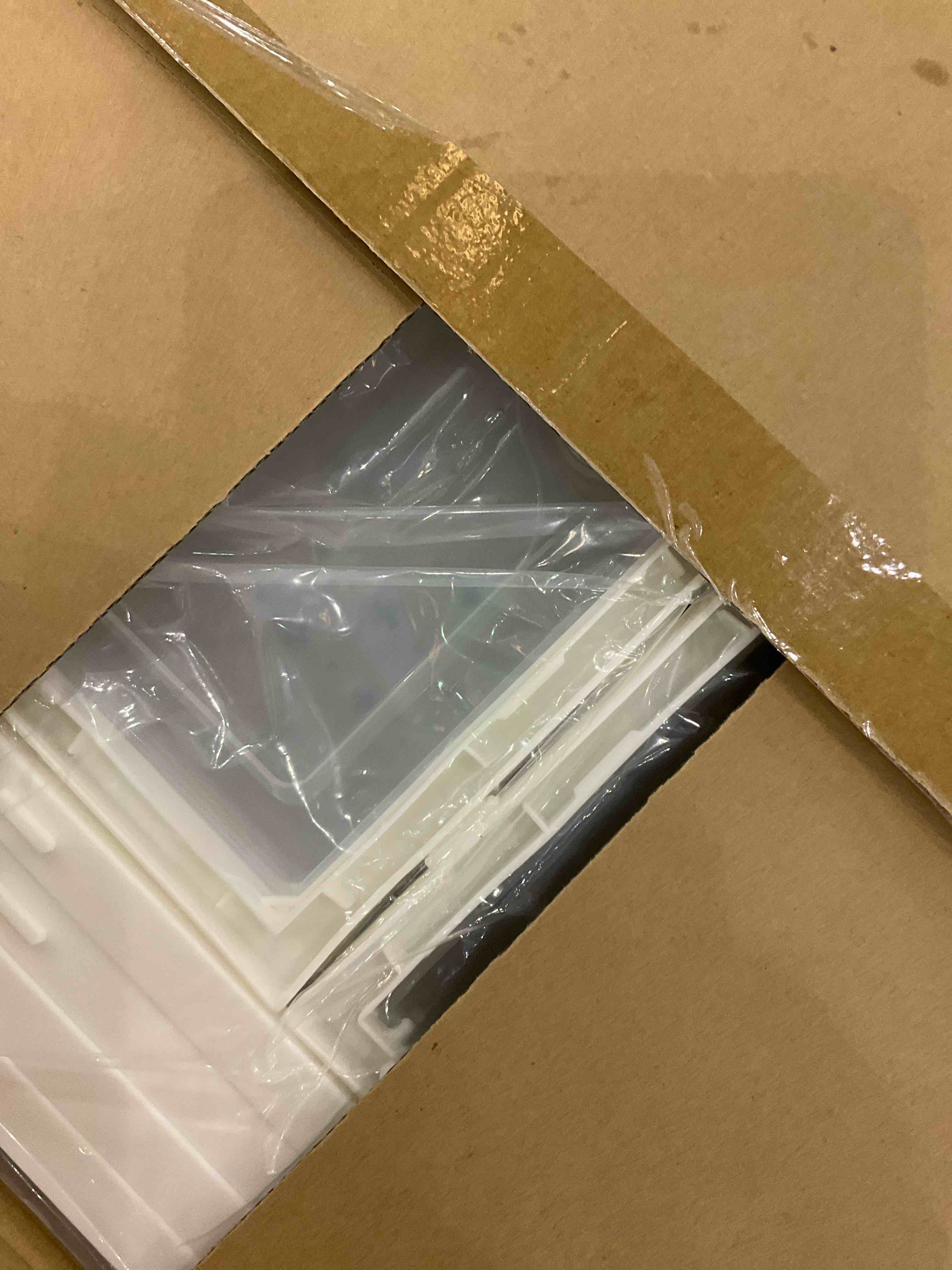 https://s3.amazonaws.com/lotting-images-prod/BargainHunt/EXS01670358_1713876138335.jpeg