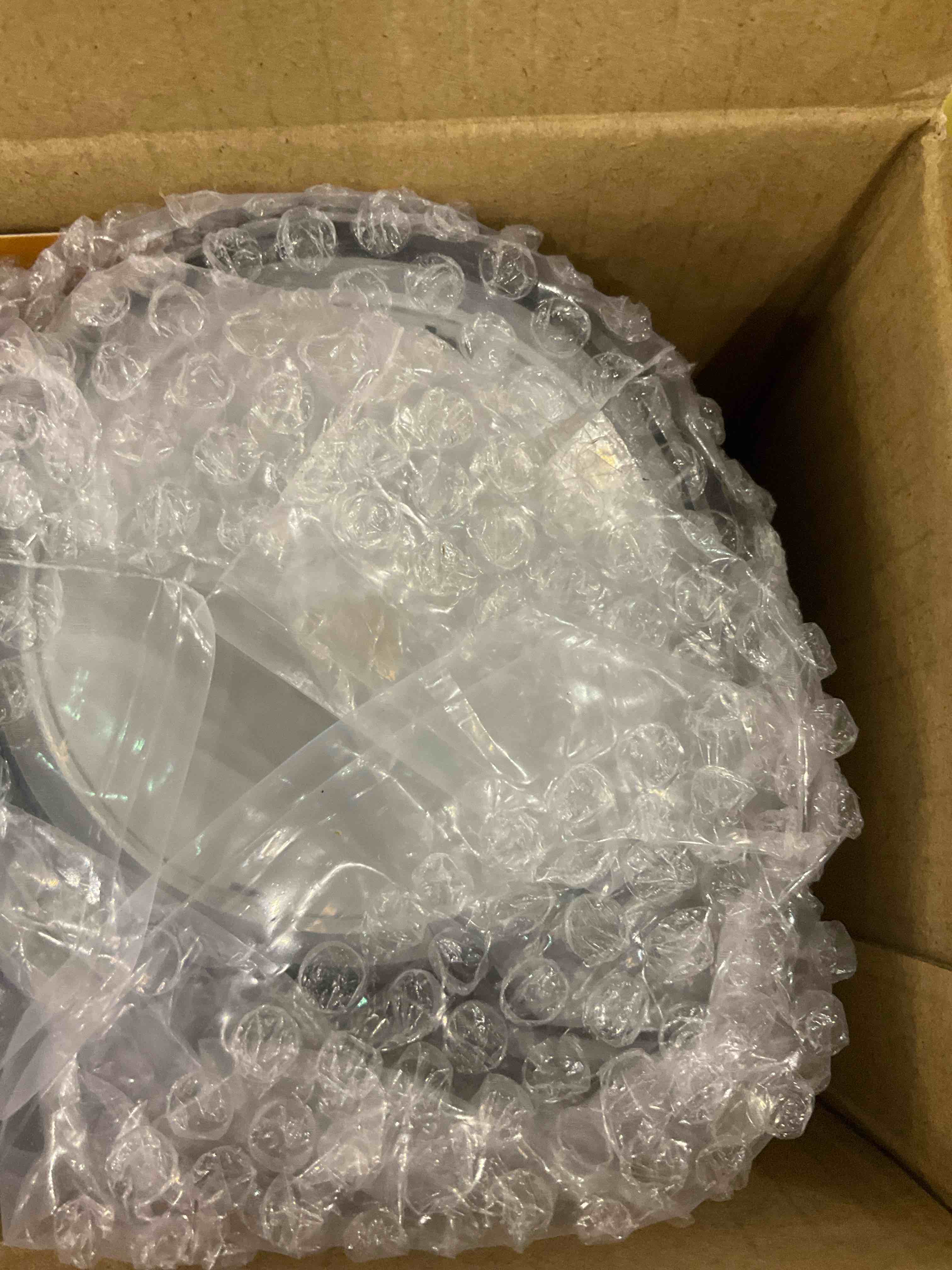 https://s3.amazonaws.com/lotting-images-prod/BargainHunt/EXS01670365_1713879025452.jpeg