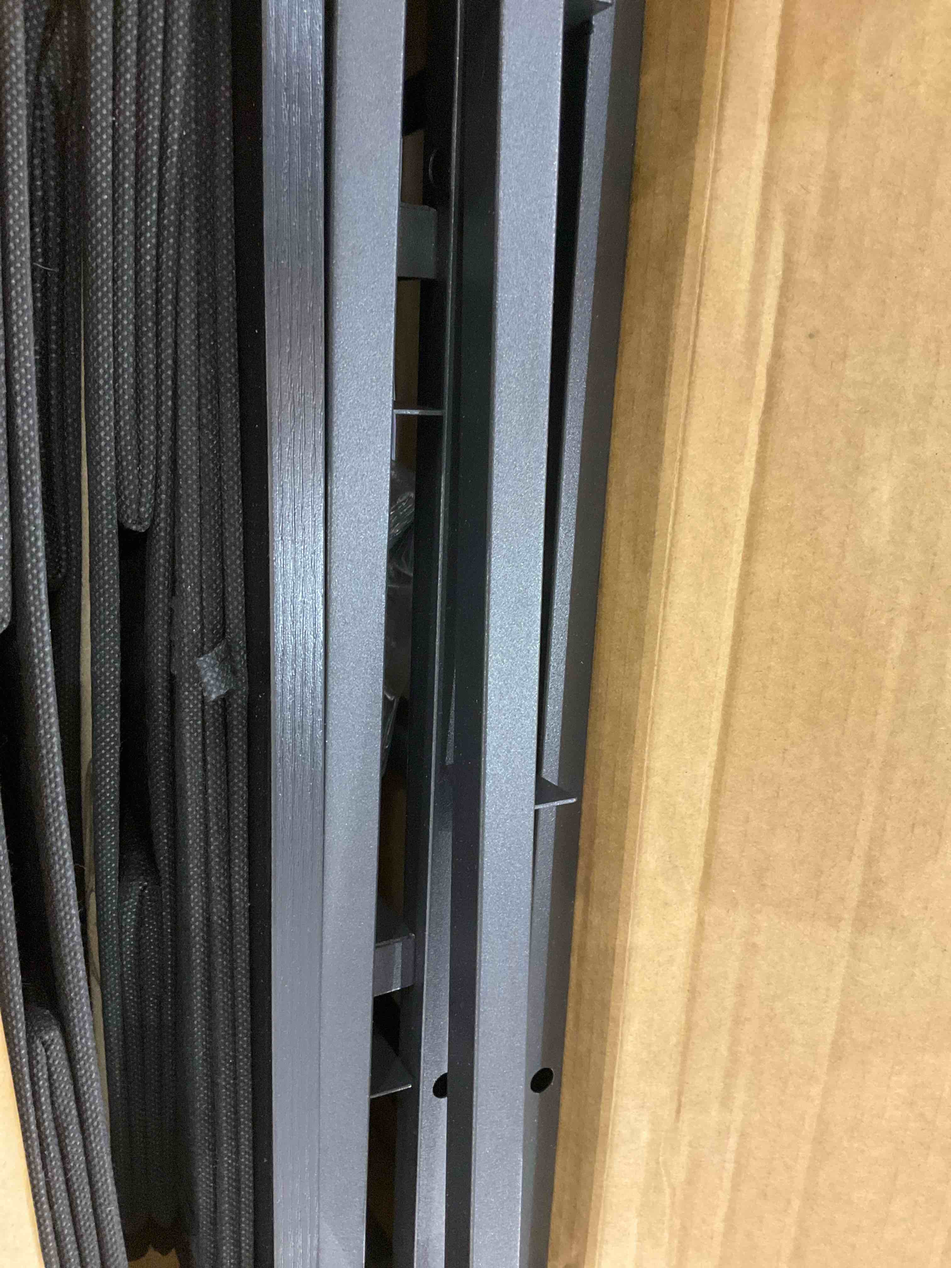 https://s3.amazonaws.com/lotting-images-prod/BargainHunt/EXS01670501_1713450520695.jpeg