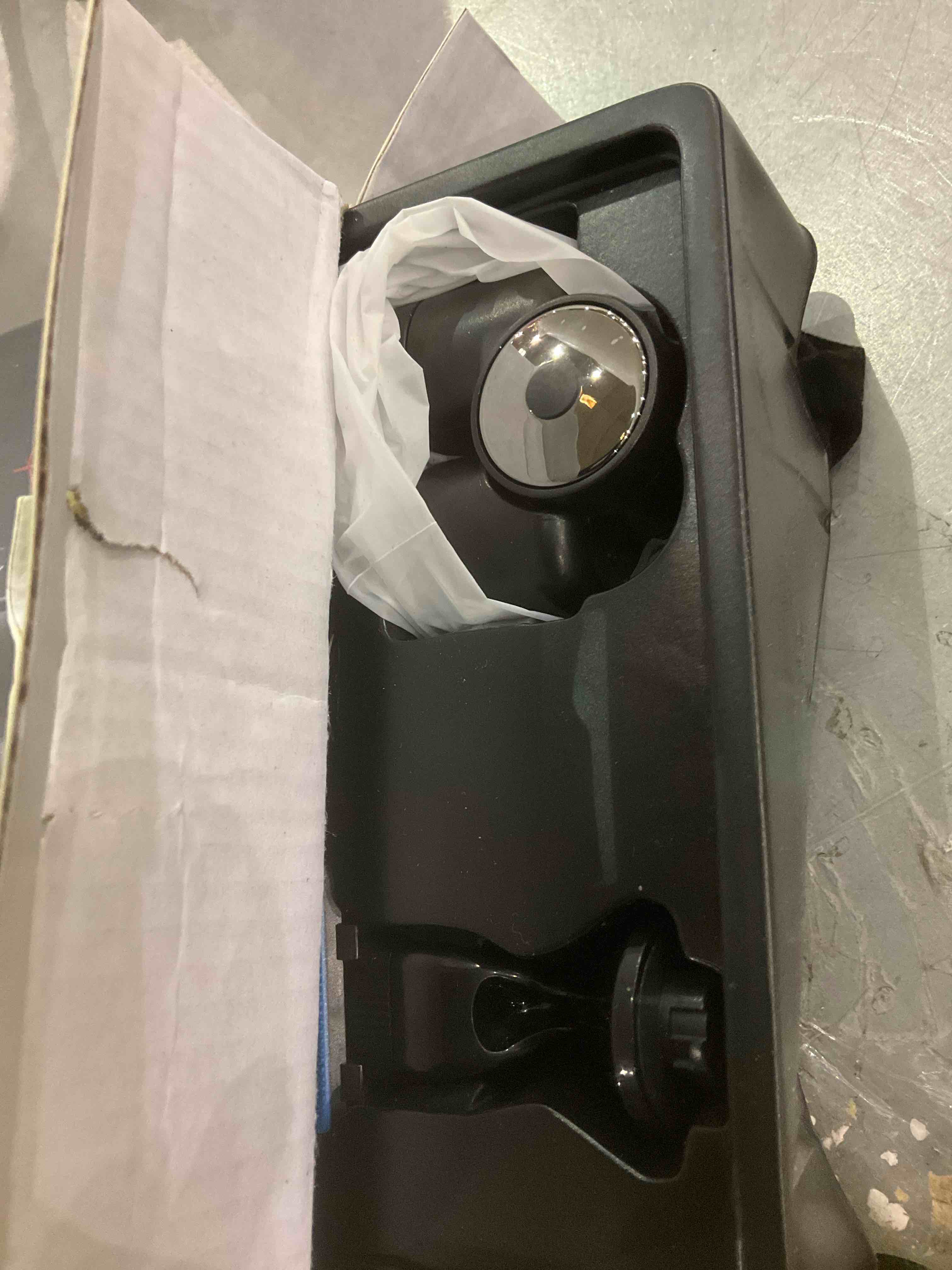 https://s3.amazonaws.com/lotting-images-prod/BargainHunt/EXS01670580_1713535482248.jpeg