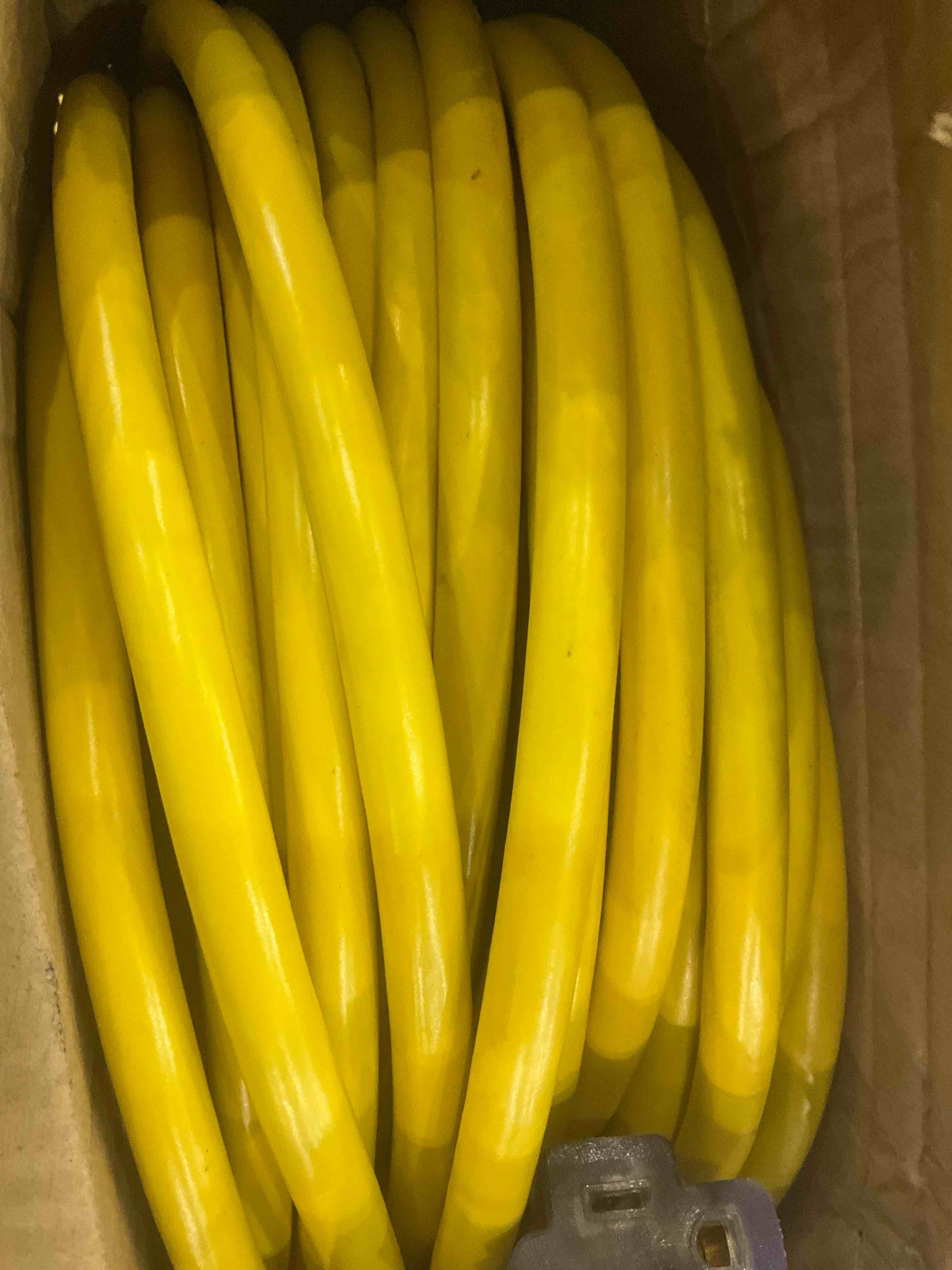 https://s3.amazonaws.com/lotting-images-prod/BargainHunt/EXS01670581_1713535776428.jpeg