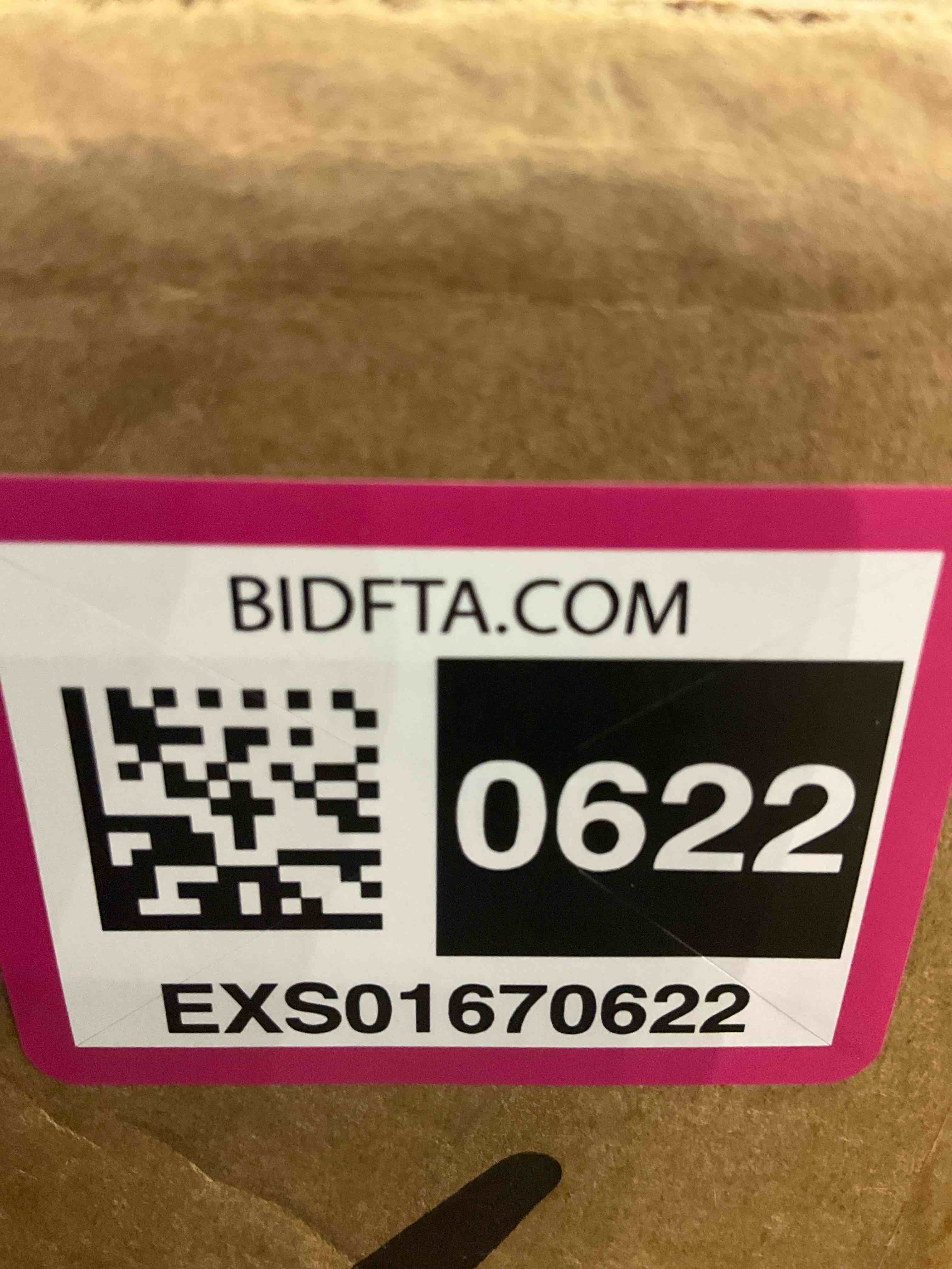 https://s3.amazonaws.com/lotting-images-prod/BargainHunt/EXS01670622_1713787892052.jpeg