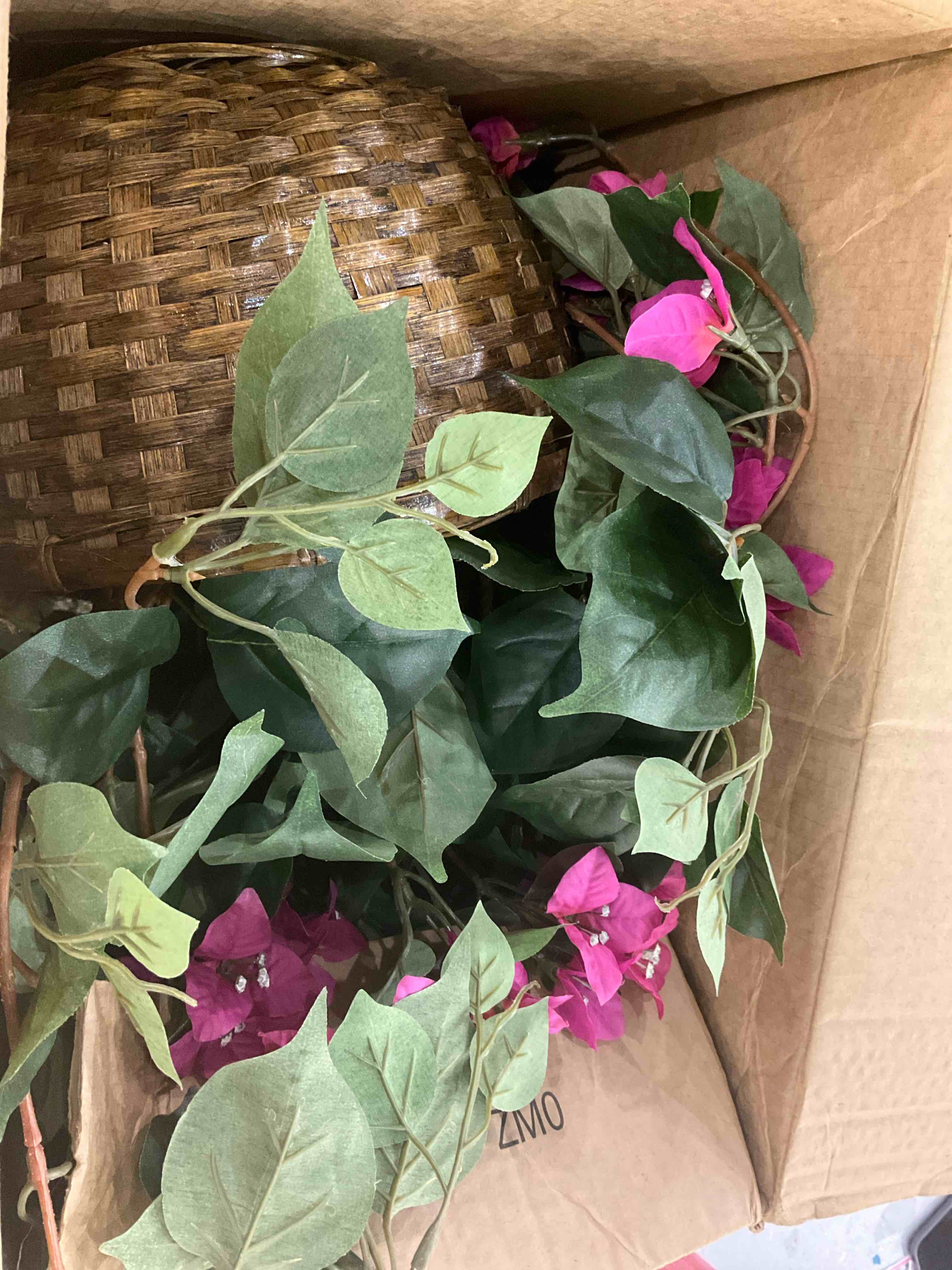 https://s3.amazonaws.com/lotting-images-prod/BargainHunt/EXS01670628_1713788857901.jpeg
