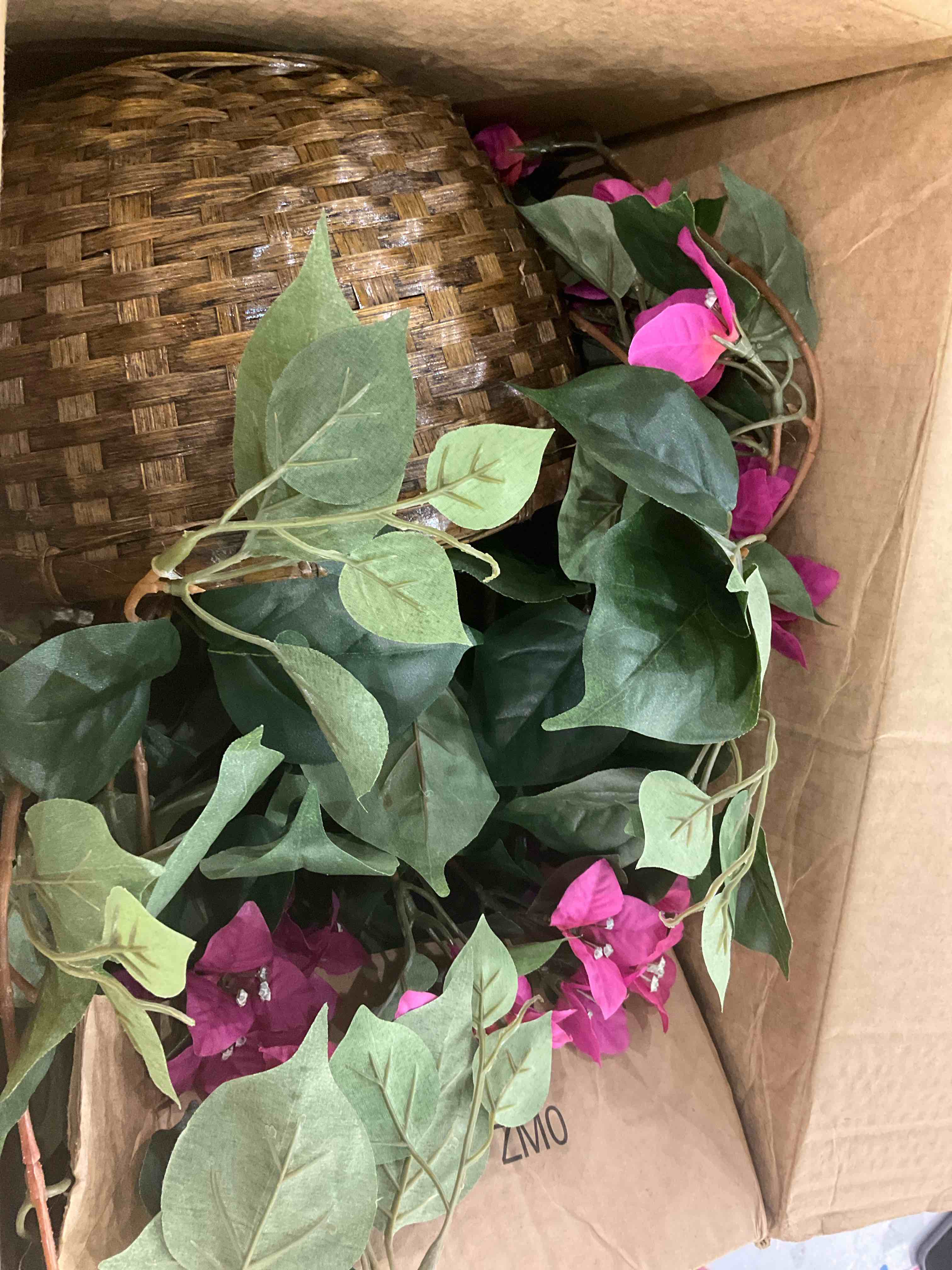 https://s3.amazonaws.com/lotting-images-prod/BargainHunt/EXS01670628_1713788859036.jpeg