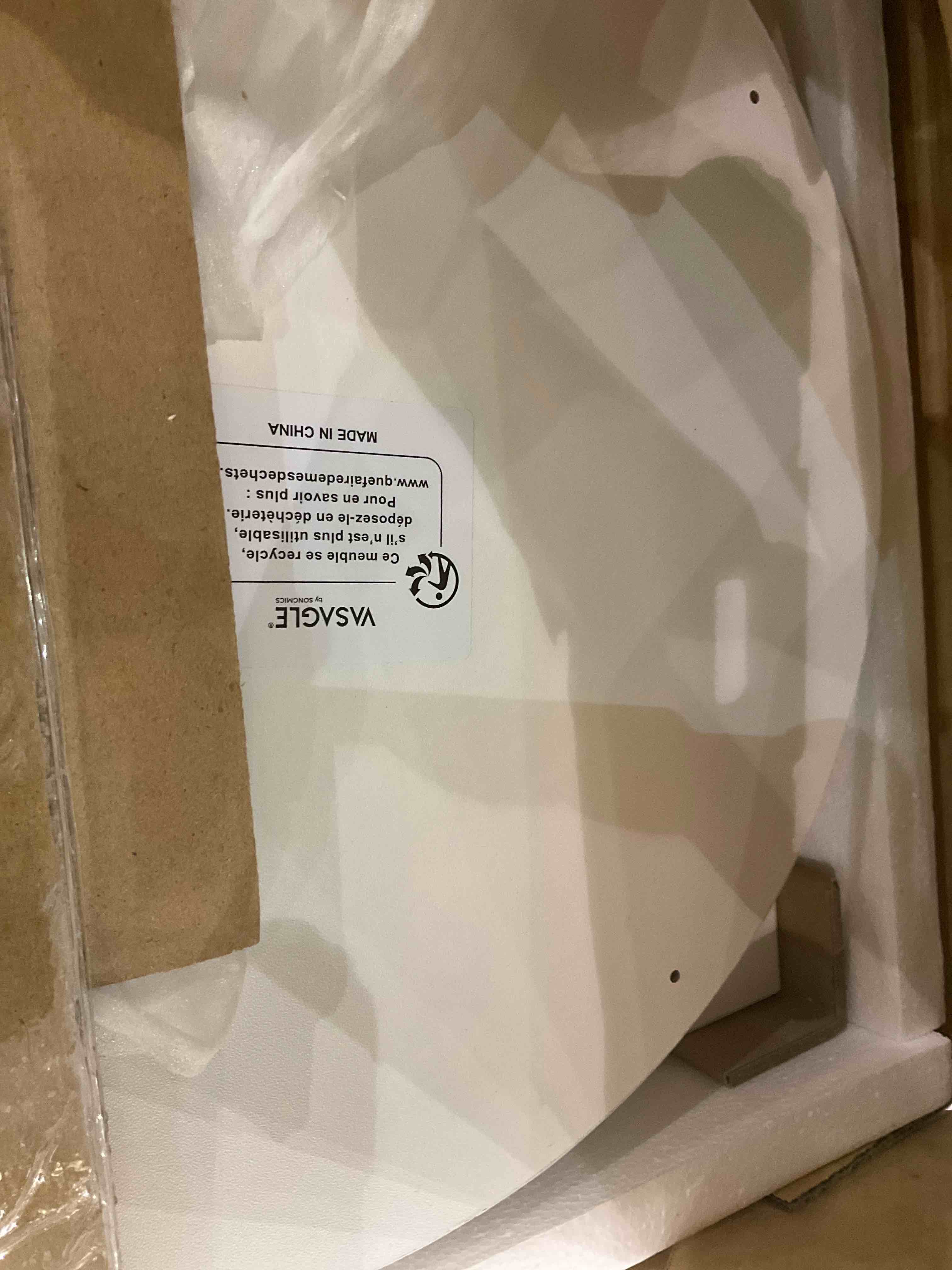https://s3.amazonaws.com/lotting-images-prod/BargainHunt/EXS01670636_1713792779945.jpeg