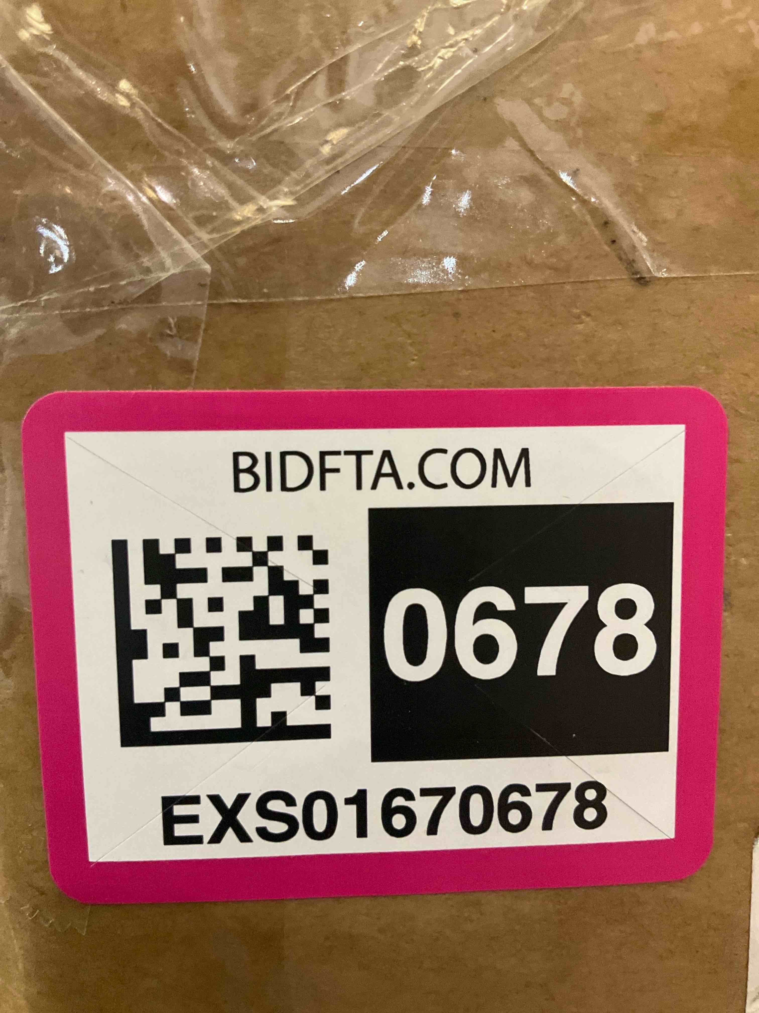 https://s3.amazonaws.com/lotting-images-prod/BargainHunt/EXS01670678_1713806014771.jpeg