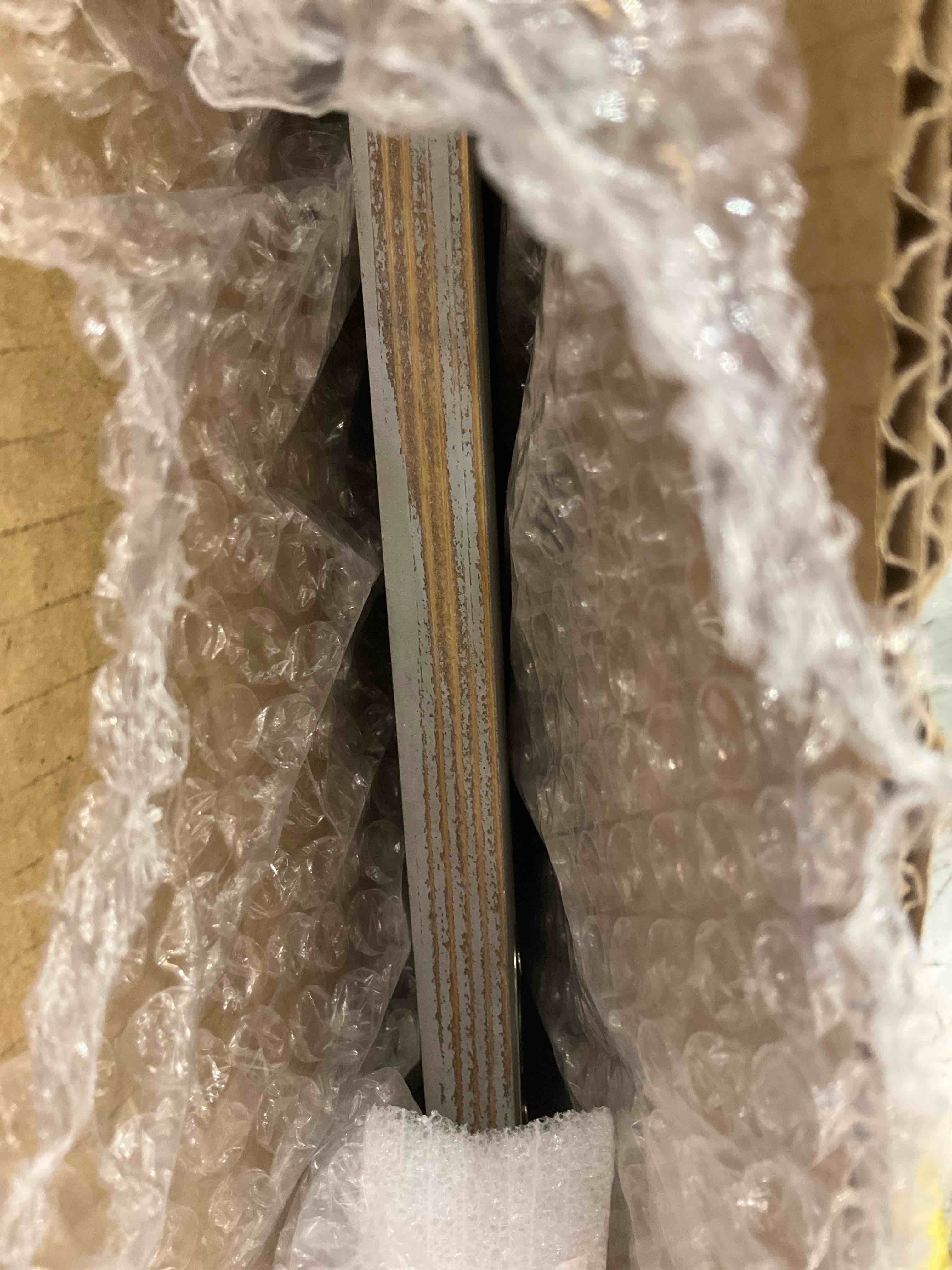 https://s3.amazonaws.com/lotting-images-prod/BargainHunt/EXS01670689_1713808089488.jpeg