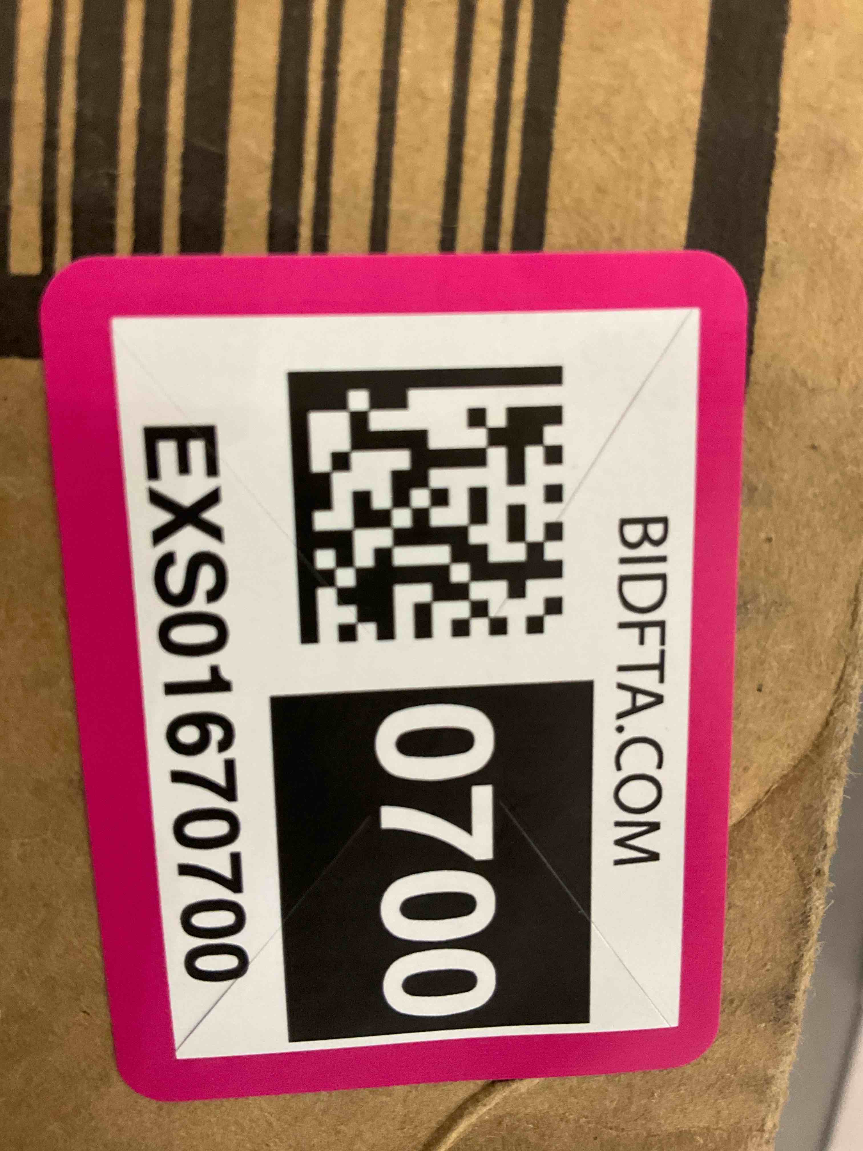https://s3.amazonaws.com/lotting-images-prod/BargainHunt/EXS01670700_1713812491026.jpeg