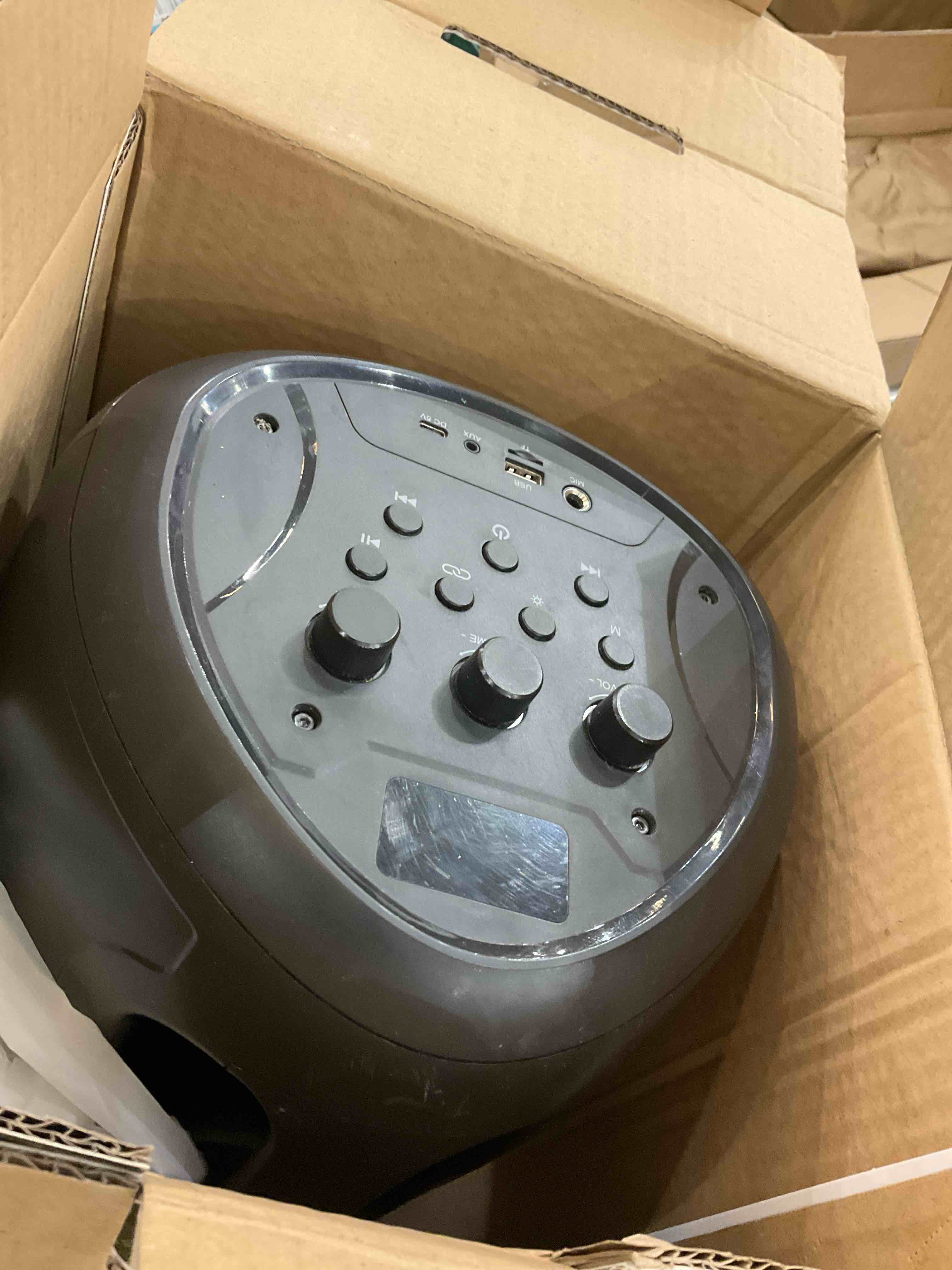 https://s3.amazonaws.com/lotting-images-prod/BargainHunt/EXS01670779_1713897743604.jpeg