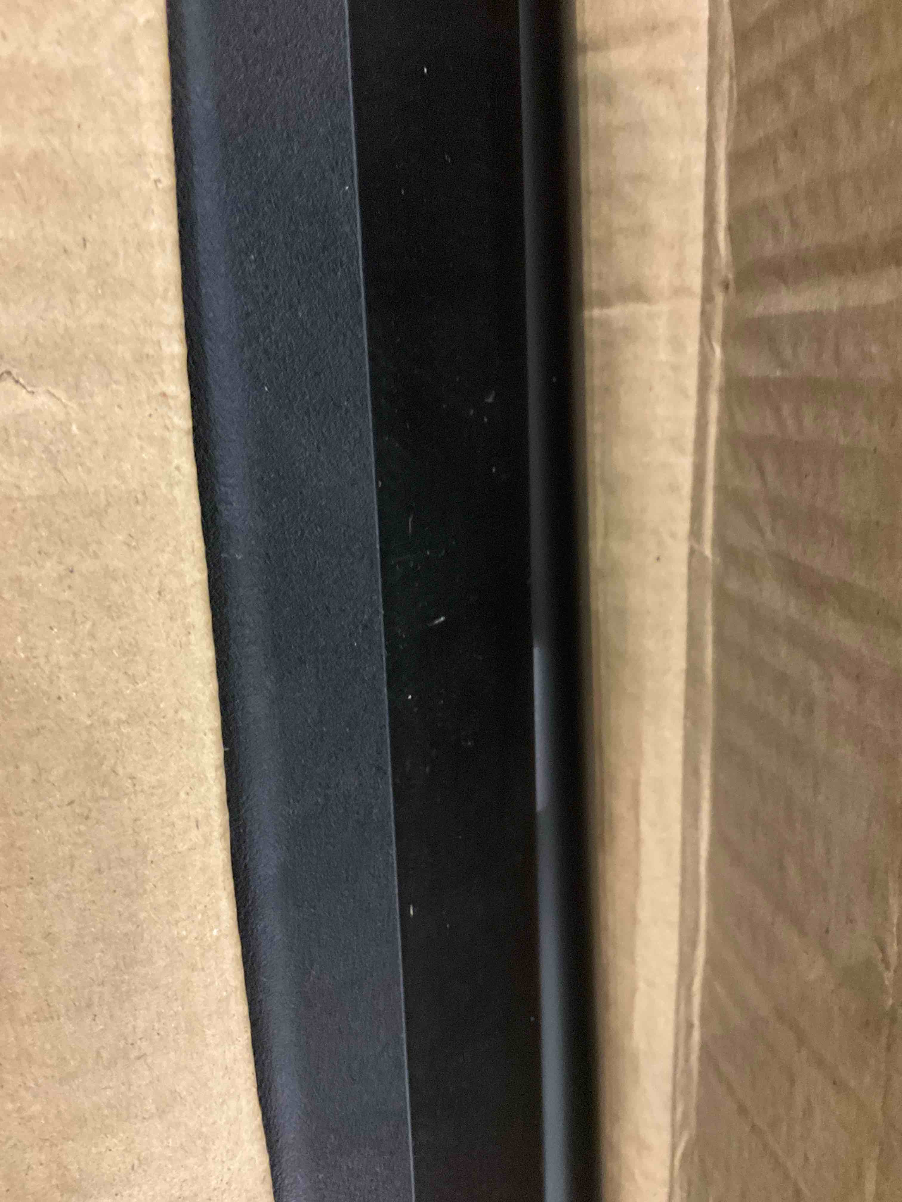 https://s3.amazonaws.com/lotting-images-prod/BargainHunt/EXS01670815_1713961607989.jpeg