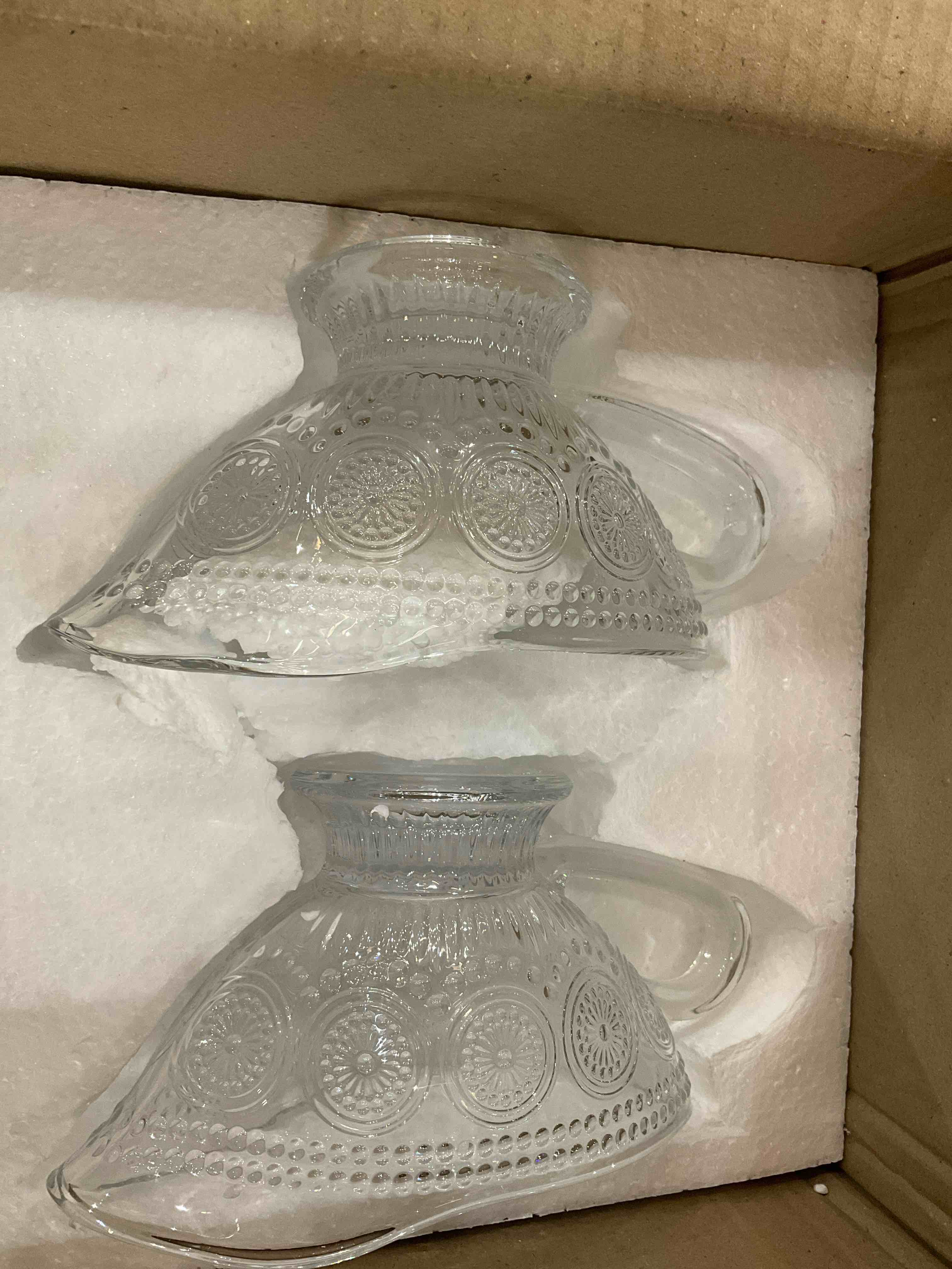 https://s3.amazonaws.com/lotting-images-prod/BargainHunt/EXS01670875_1713973639633.jpeg