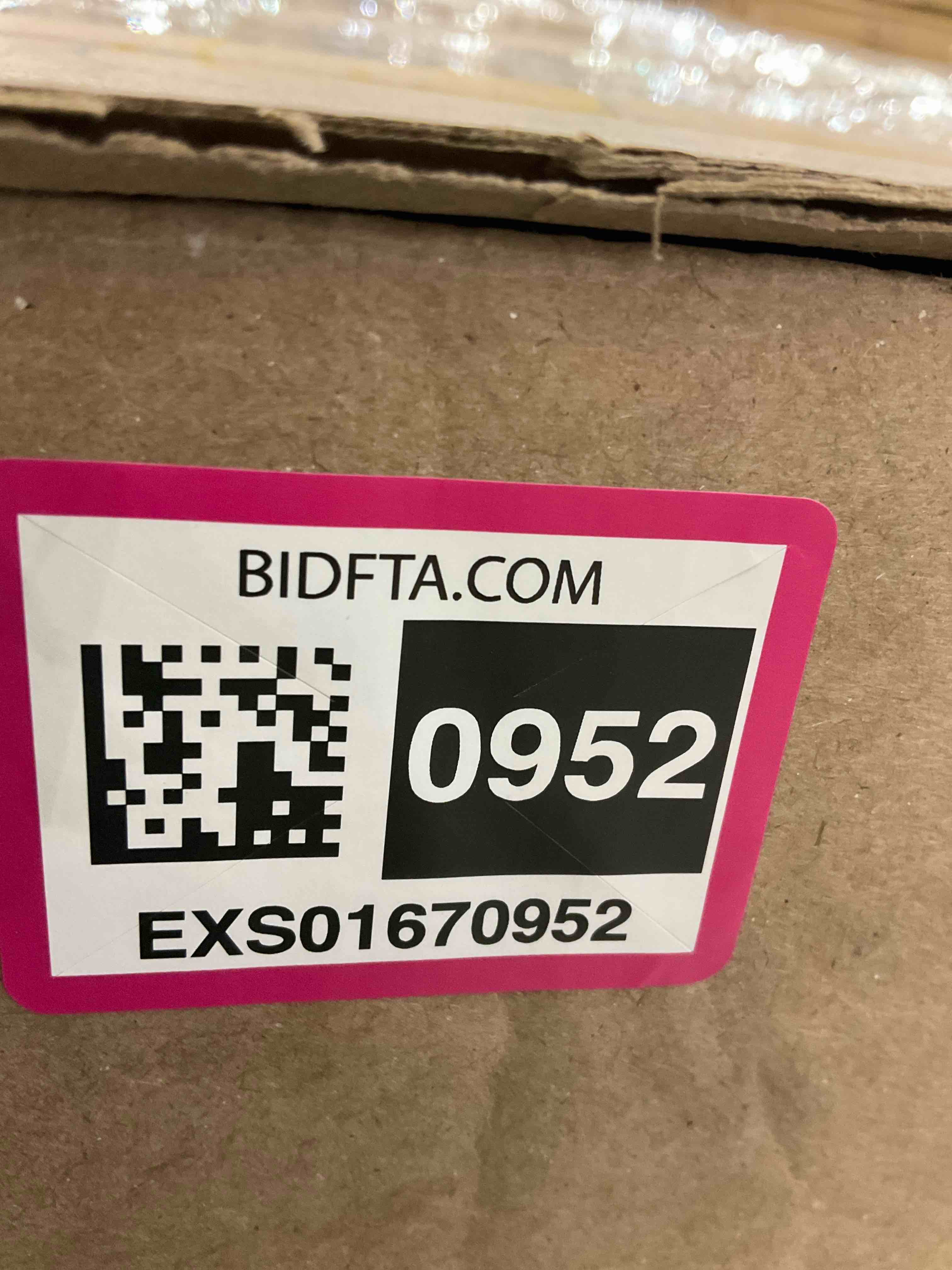 https://s3.amazonaws.com/lotting-images-prod/BargainHunt/EXS01670952_1714055233523.jpeg