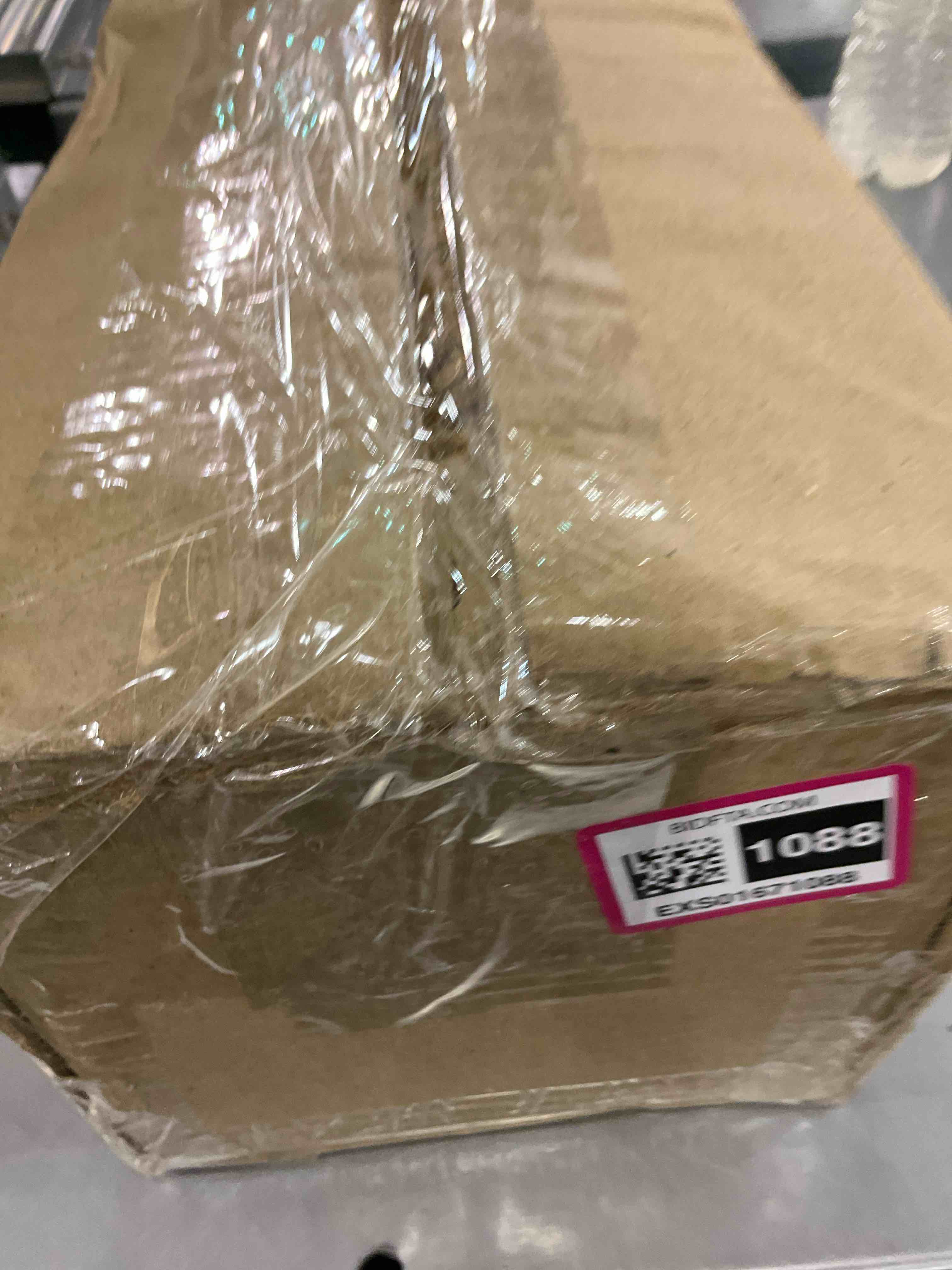 https://s3.amazonaws.com/lotting-images-prod/BargainHunt/EXS01671088_1715604429727.jpeg
