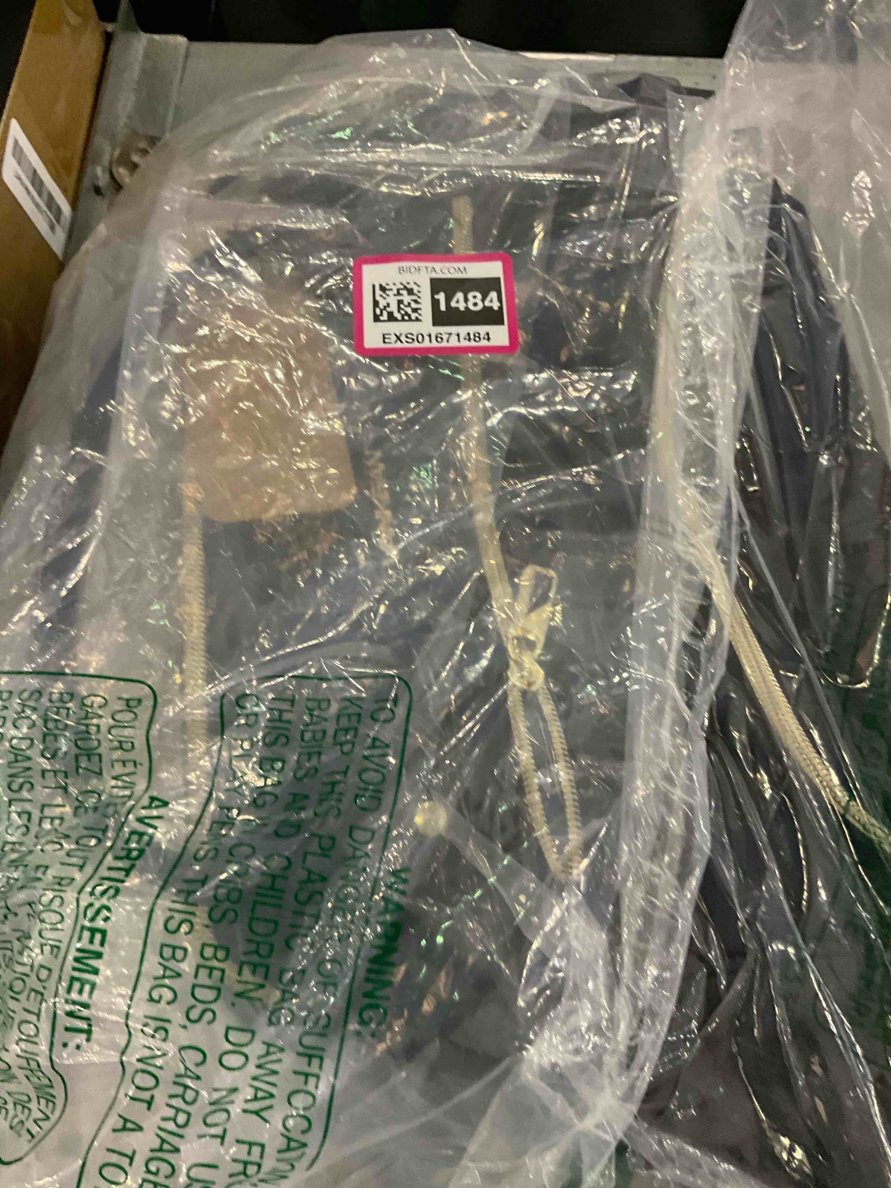 https://s3.amazonaws.com/lotting-images-prod/BargainHunt/EXS01671484_1715879141666.jpeg