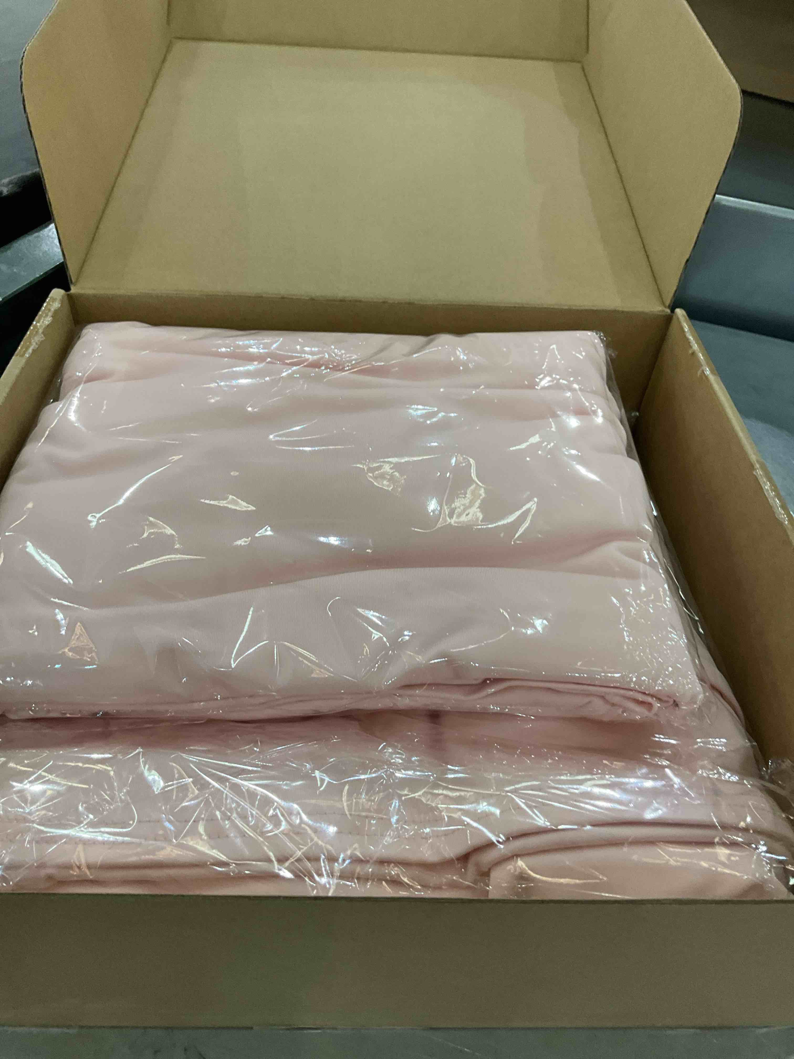 https://s3.amazonaws.com/lotting-images-prod/BargainHunt/EXS01671543_1713375601152.jpeg