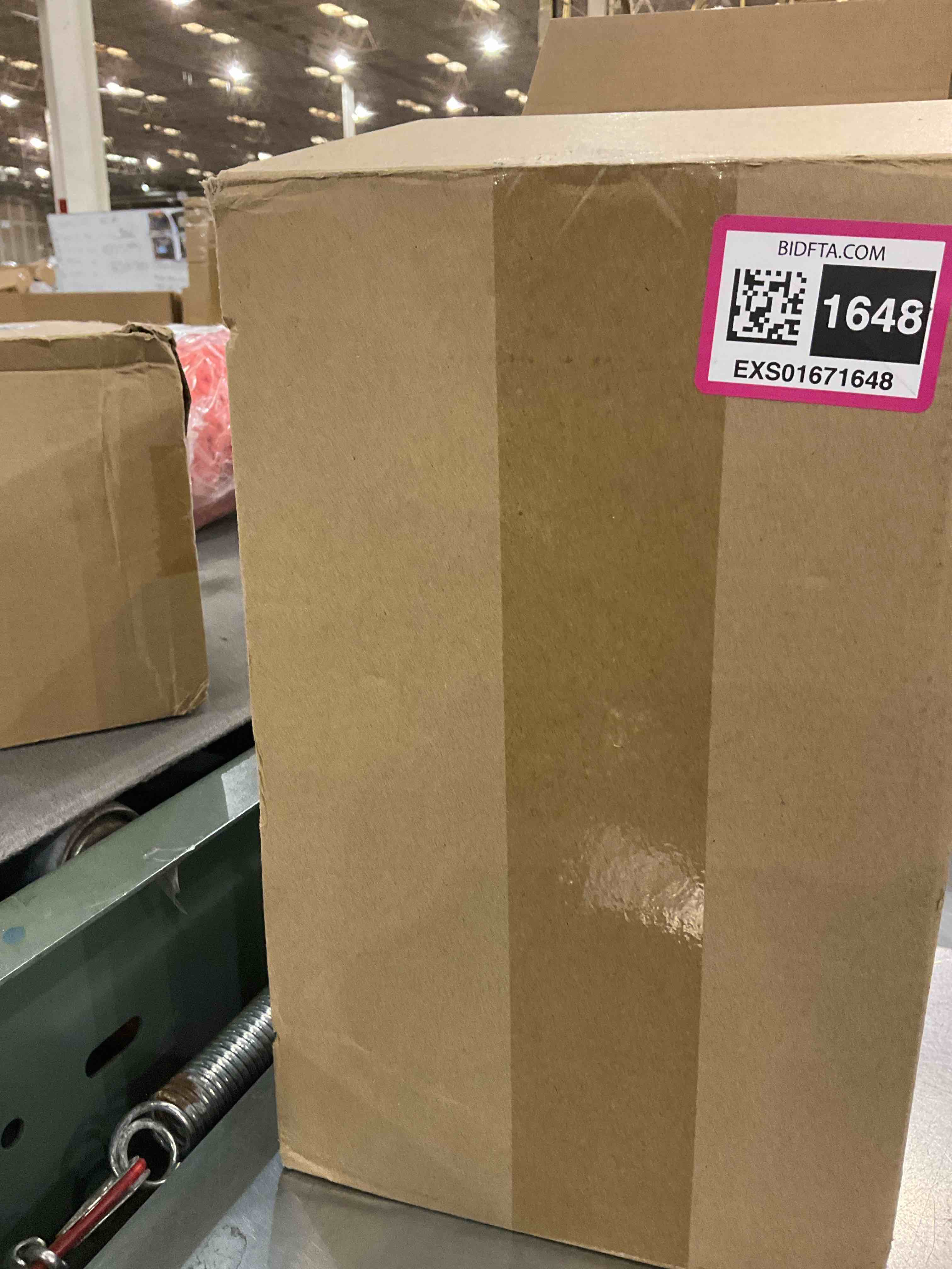 https://s3.amazonaws.com/lotting-images-prod/BargainHunt/EXS01671648_1713448896743.jpeg