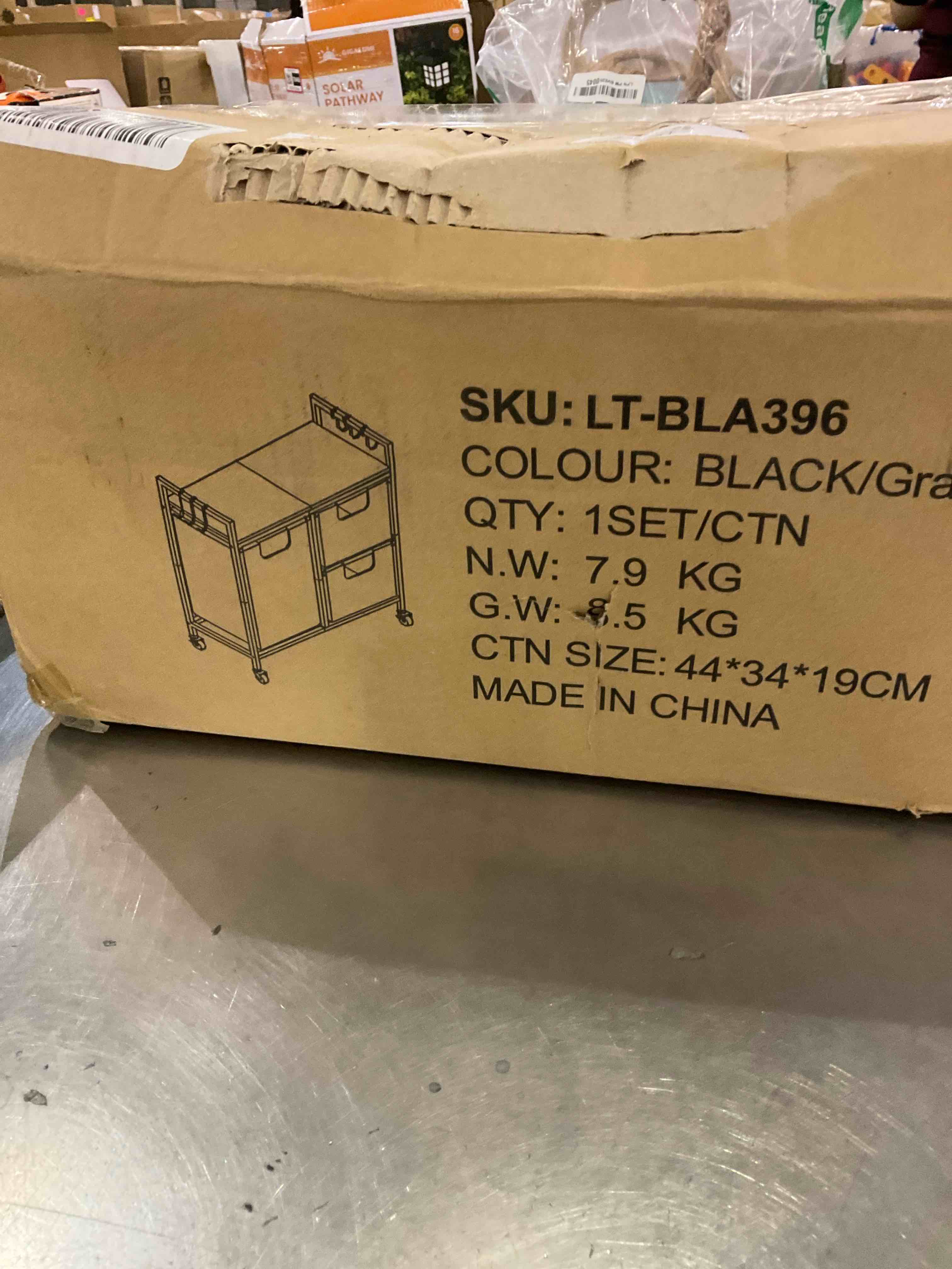 https://s3.amazonaws.com/lotting-images-prod/BargainHunt/EXS01671658_1713449715989.jpeg