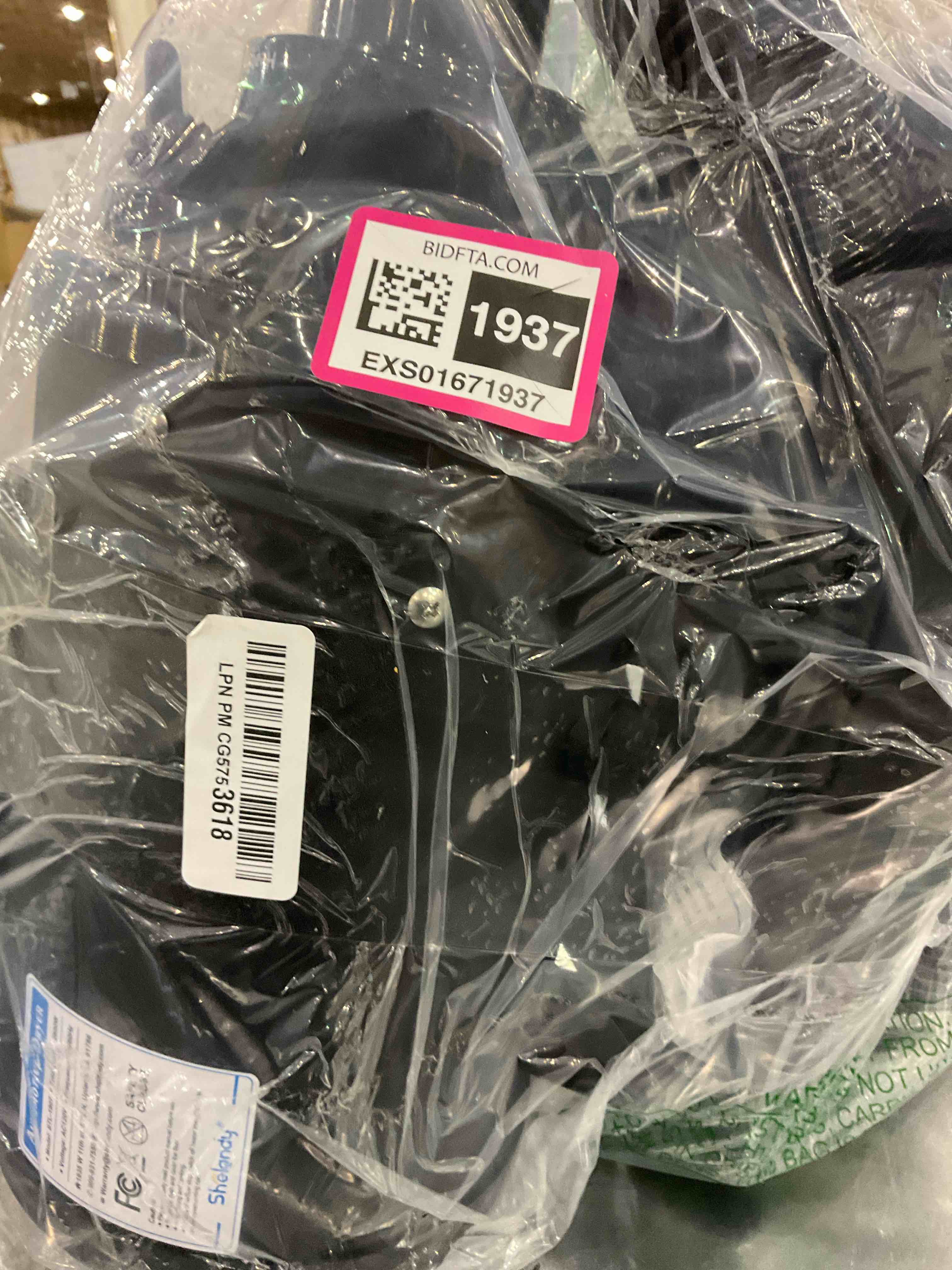 https://s3.amazonaws.com/lotting-images-prod/BargainHunt/EXS01671937_1713785270332.jpeg