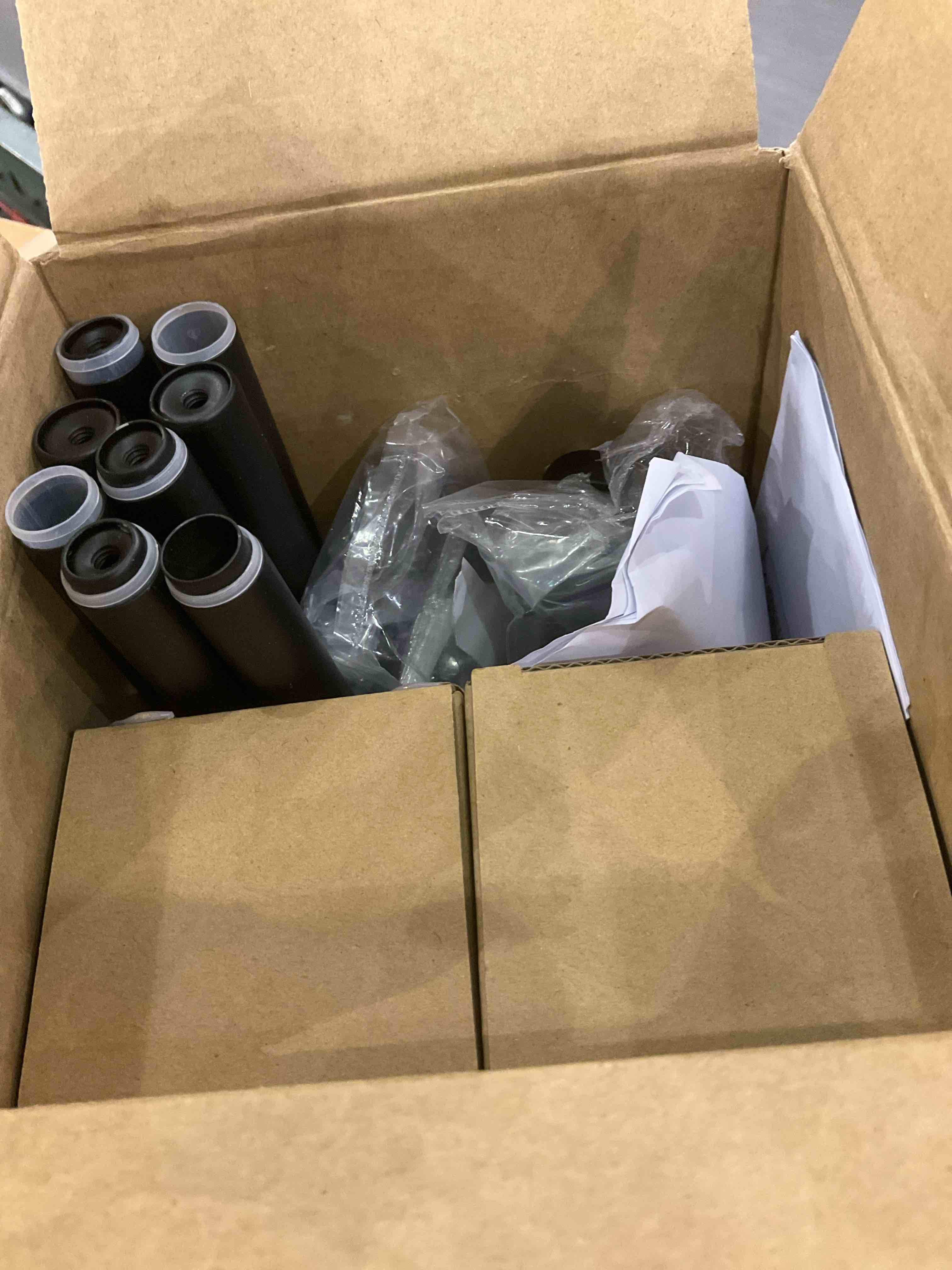 https://s3.amazonaws.com/lotting-images-prod/BargainHunt/EXS01672319_1713785183876.jpeg