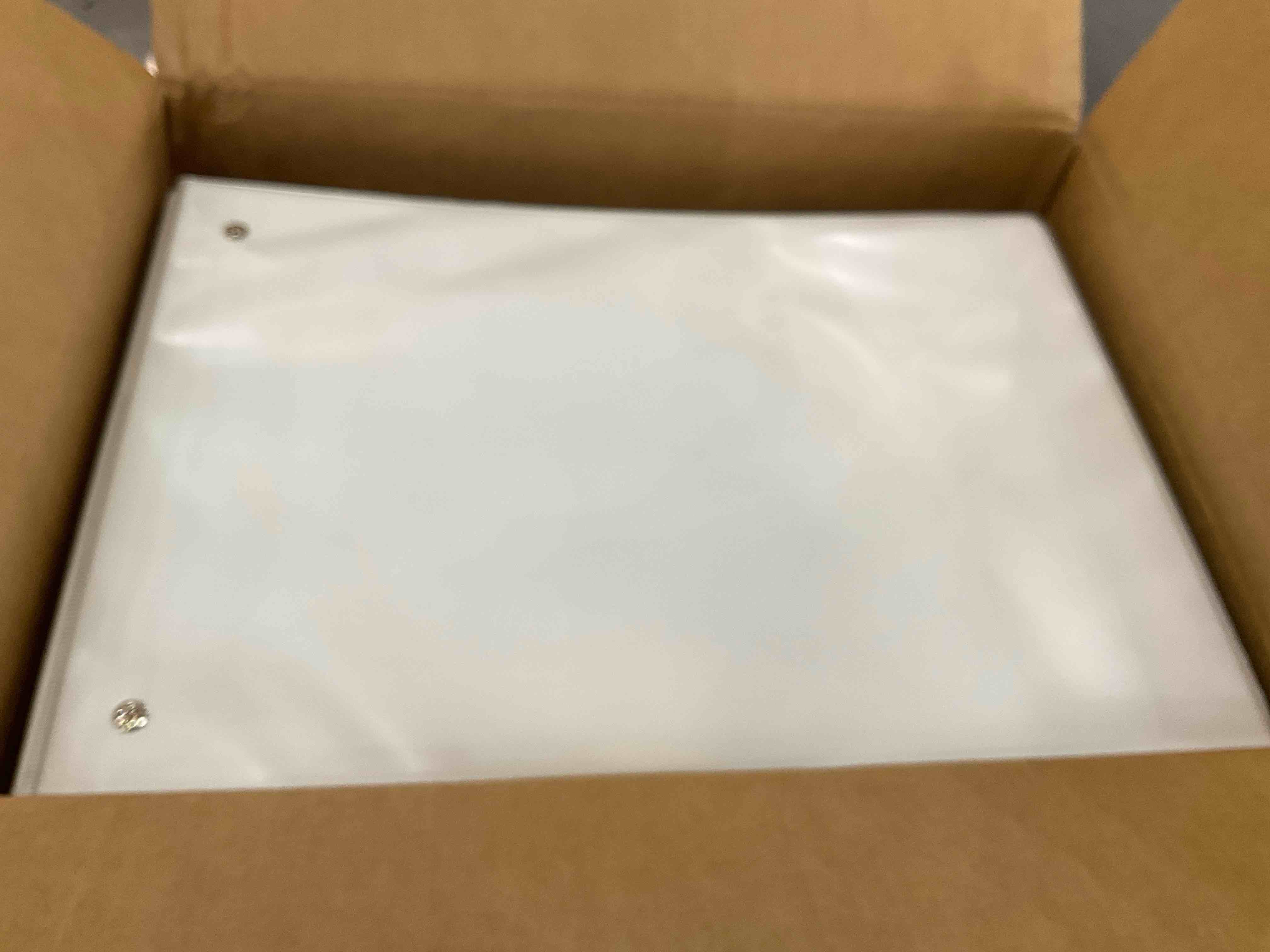 https://s3.amazonaws.com/lotting-images-prod/BargainHunt/EXS01672452_1713810887096.jpeg