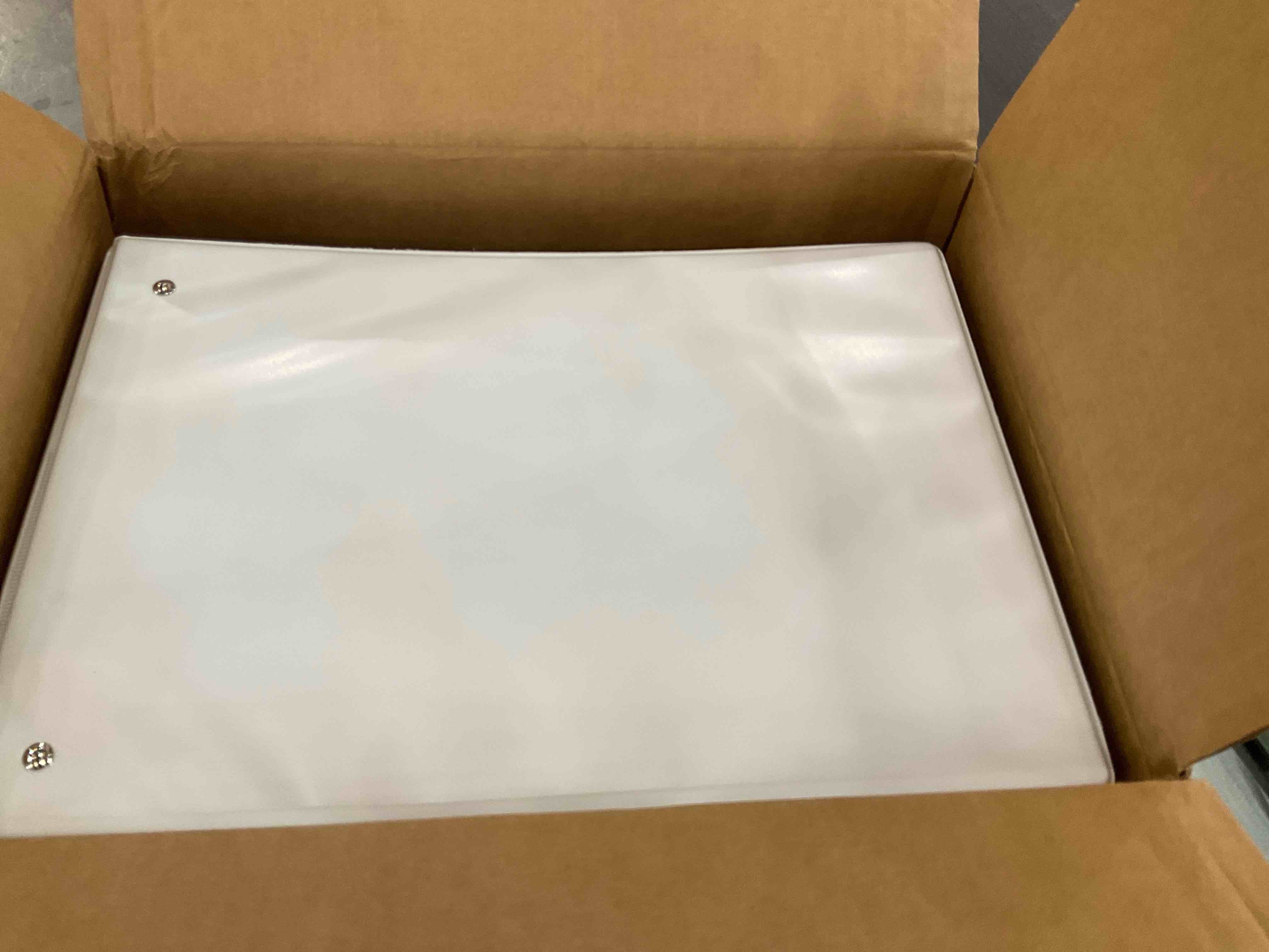 https://s3.amazonaws.com/lotting-images-prod/BargainHunt/EXS01672452_1713810890514.jpeg