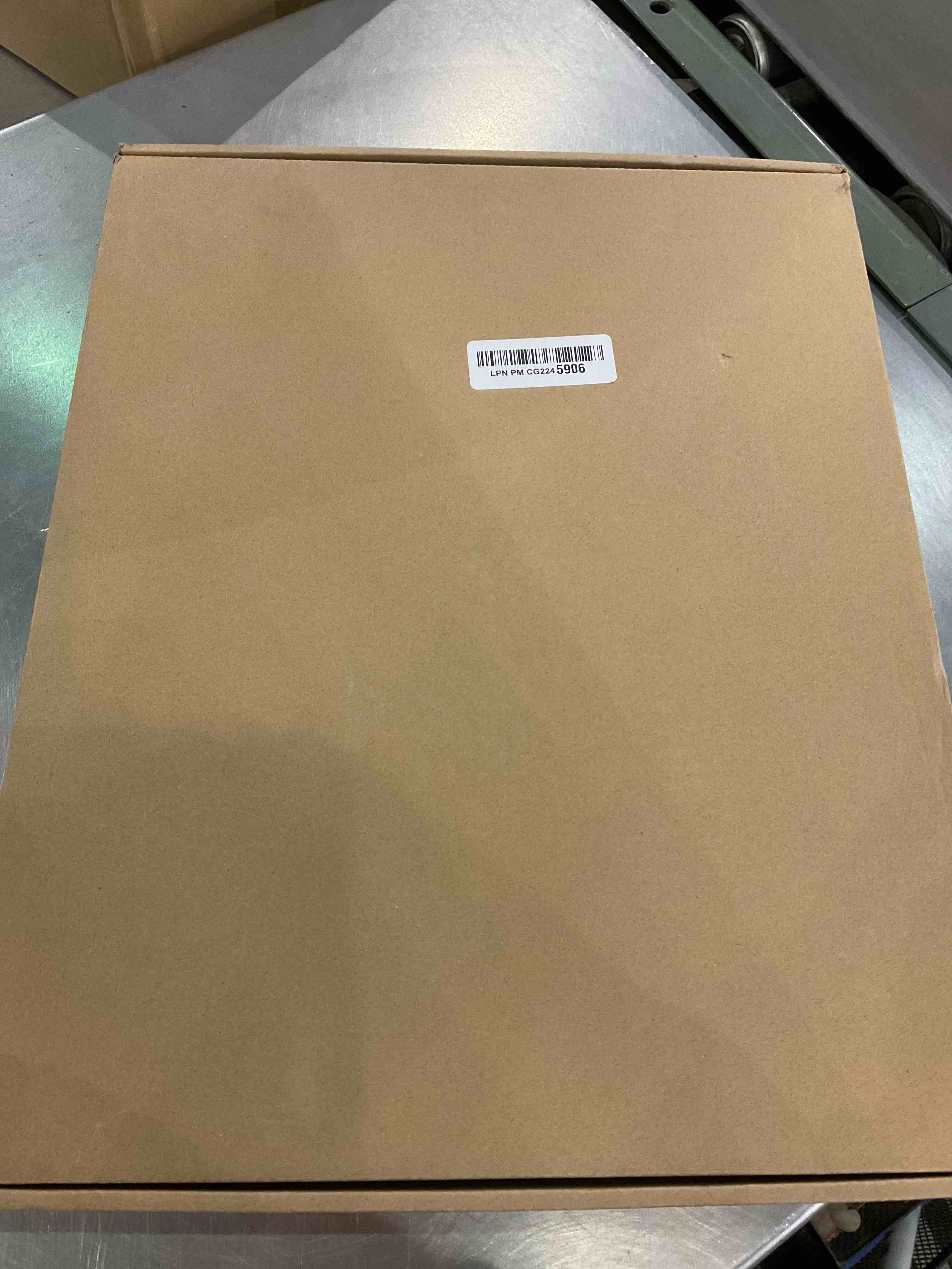 https://s3.amazonaws.com/lotting-images-prod/BargainHunt/EXS01672496_1713873438043.jpeg
