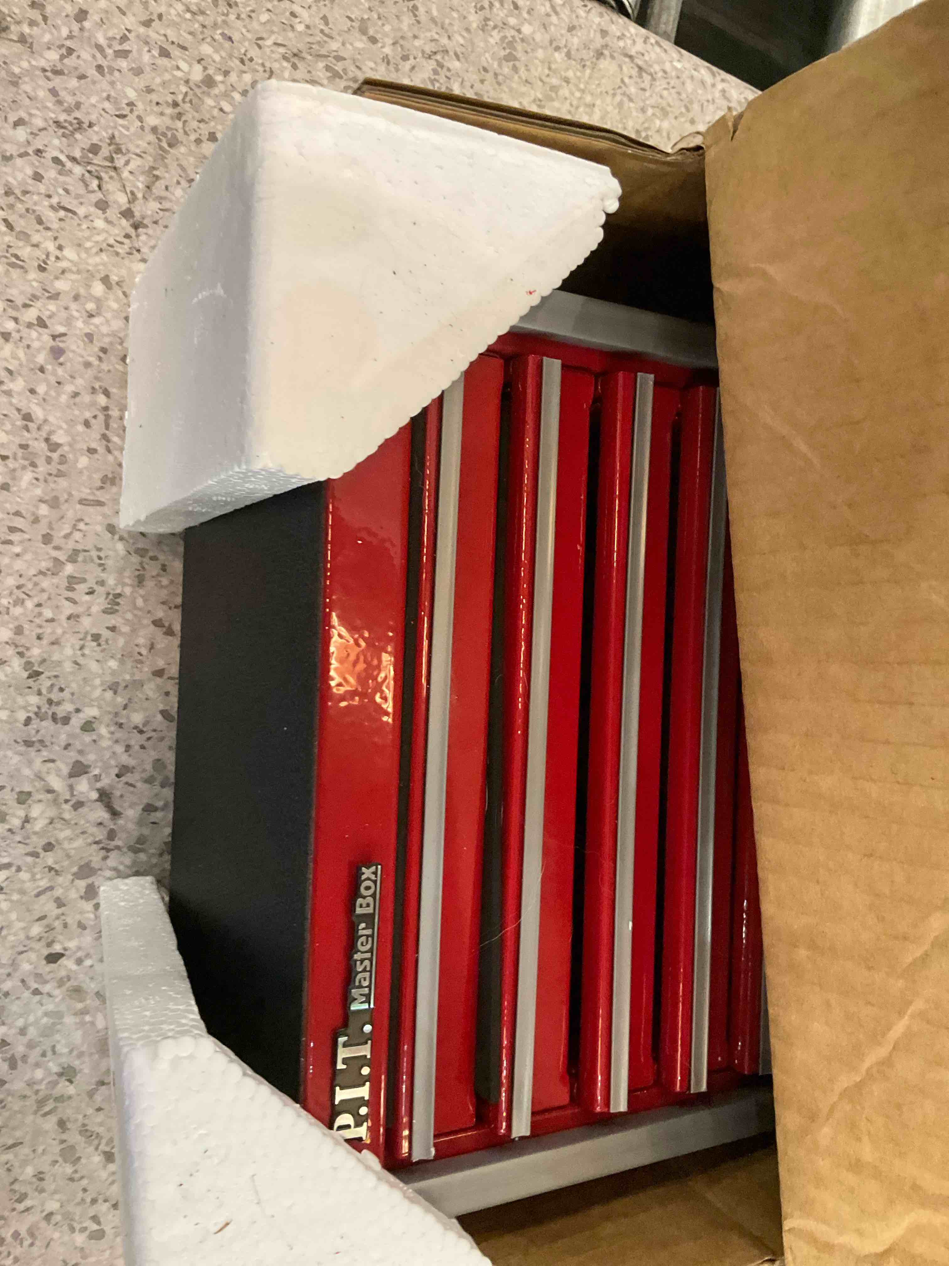 https://s3.amazonaws.com/lotting-images-prod/BargainHunt/EXS01672611_1714156890411.jpeg