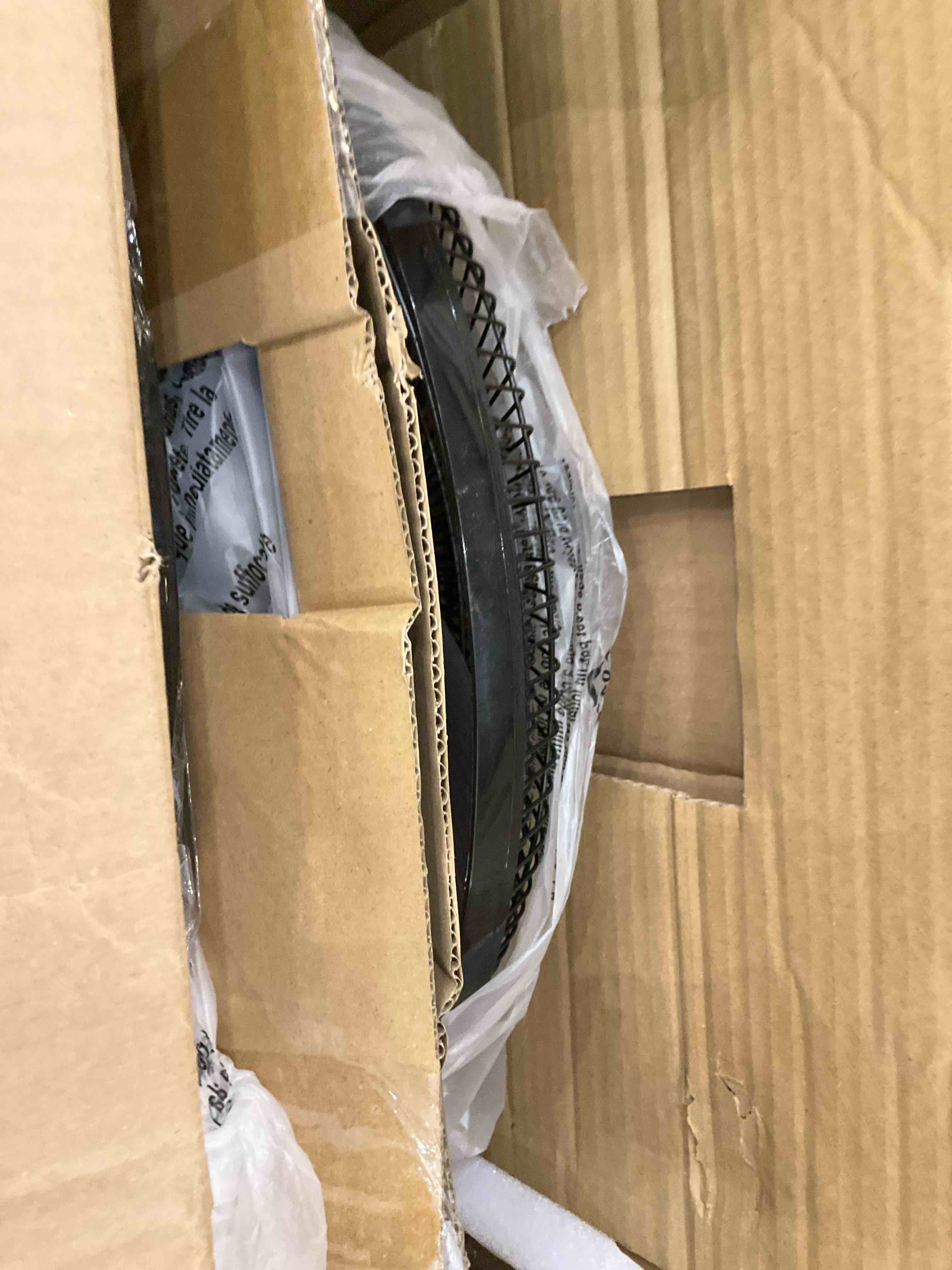 https://s3.amazonaws.com/lotting-images-prod/BargainHunt/EXS01672676_1715879605745.jpeg