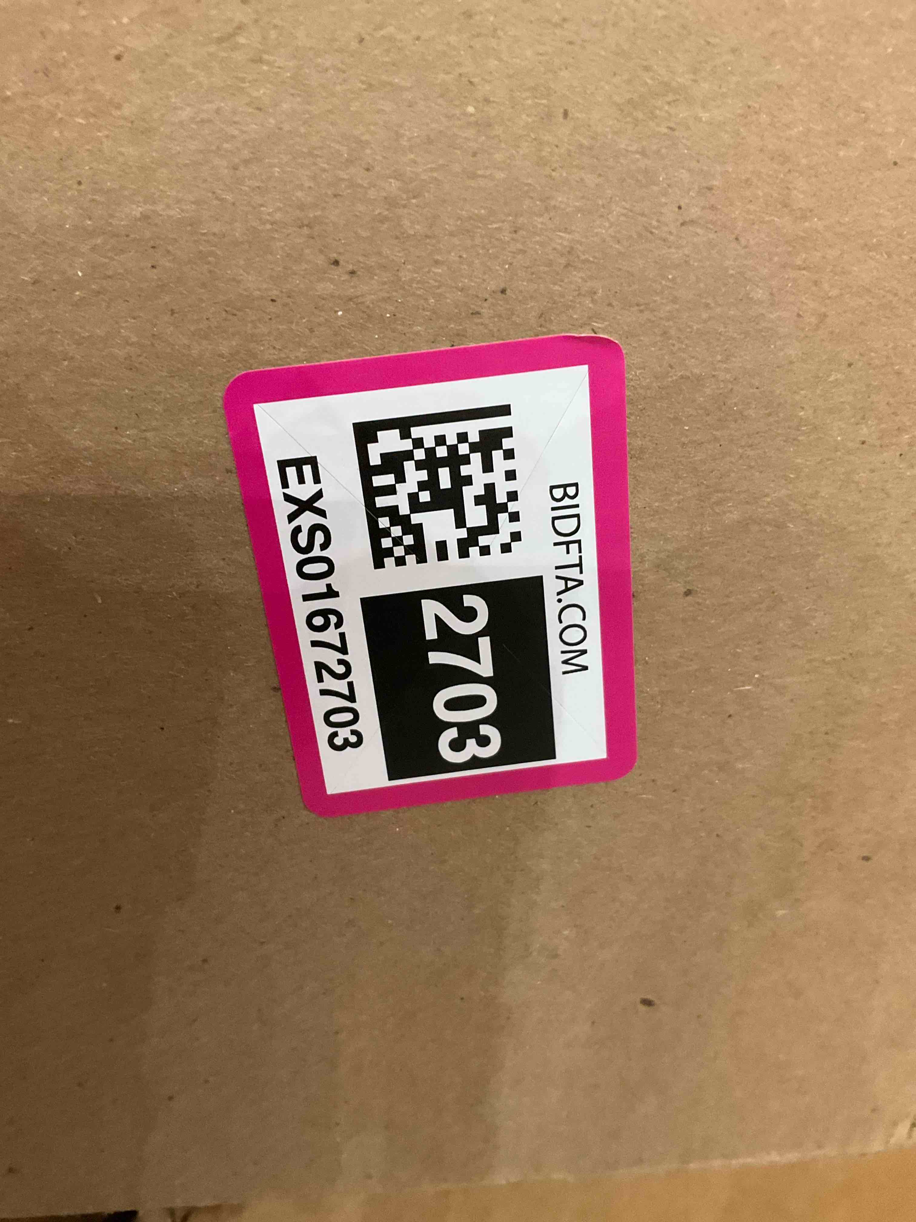 https://s3.amazonaws.com/lotting-images-prod/BargainHunt/EXS01672703_1715885480377.jpeg