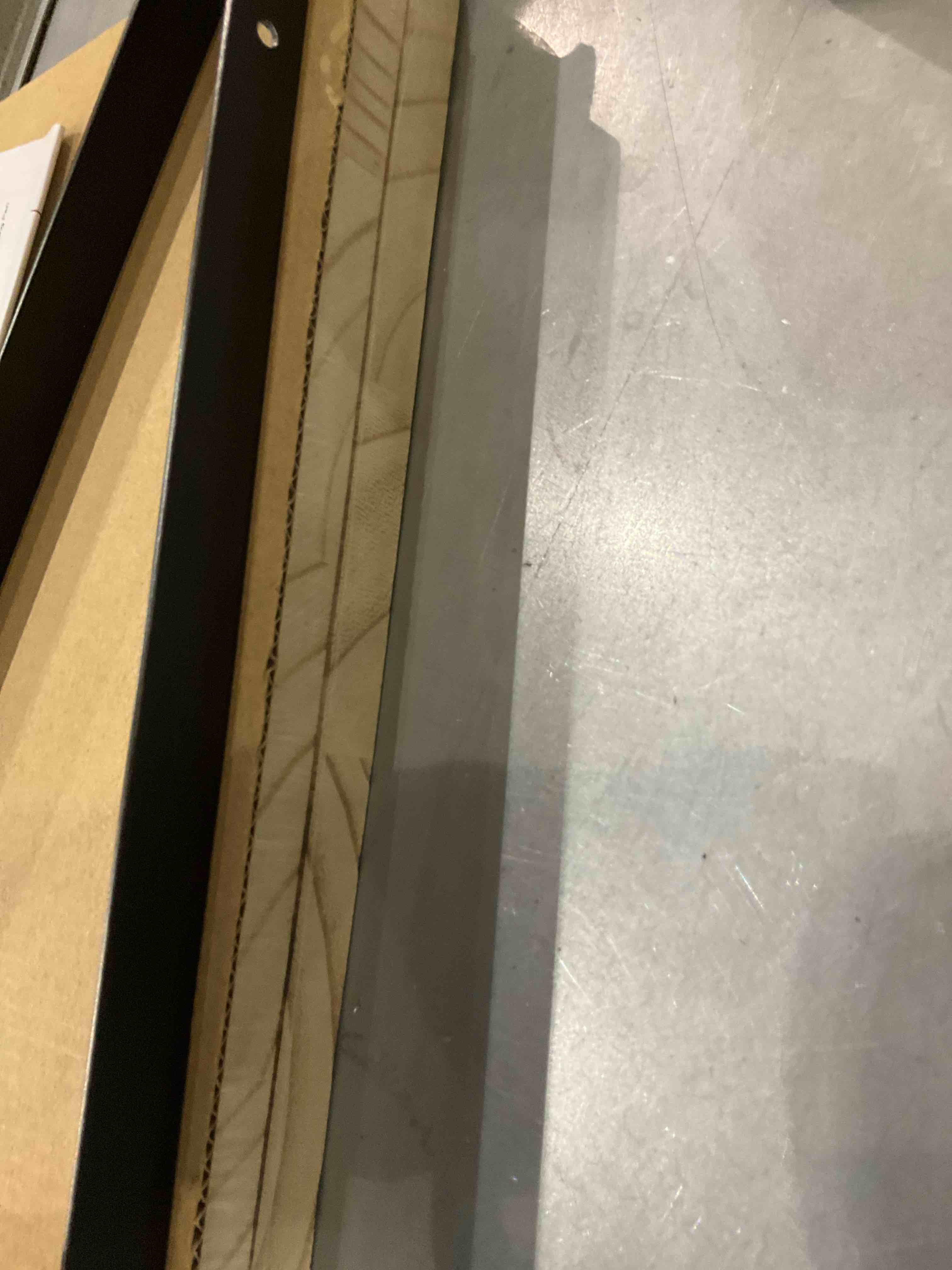 https://s3.amazonaws.com/lotting-images-prod/BargainHunt/EXS01672749_1715949453190.jpeg