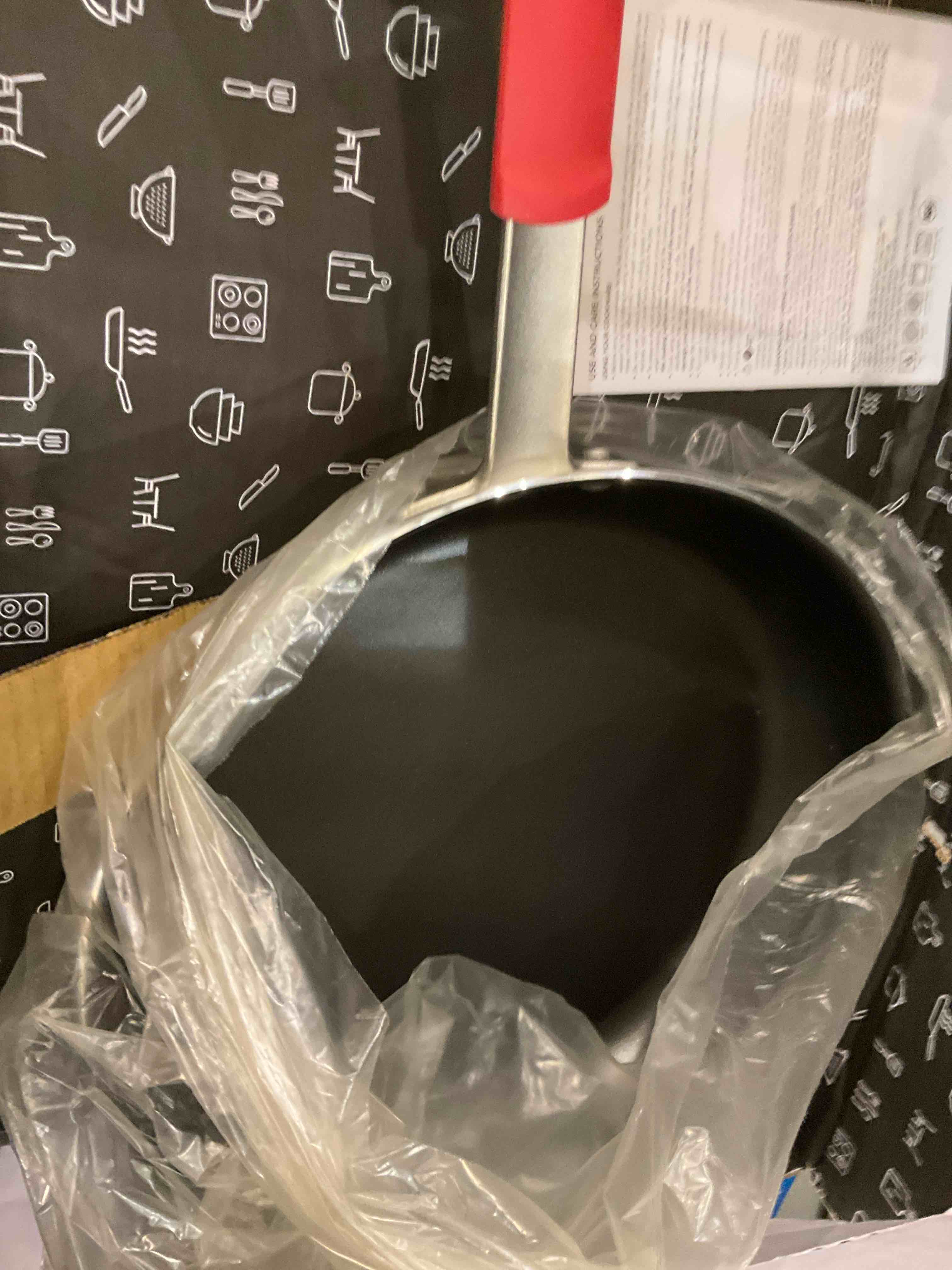 https://s3.amazonaws.com/lotting-images-prod/BargainHunt/EXS01672846_1715970836096.jpeg