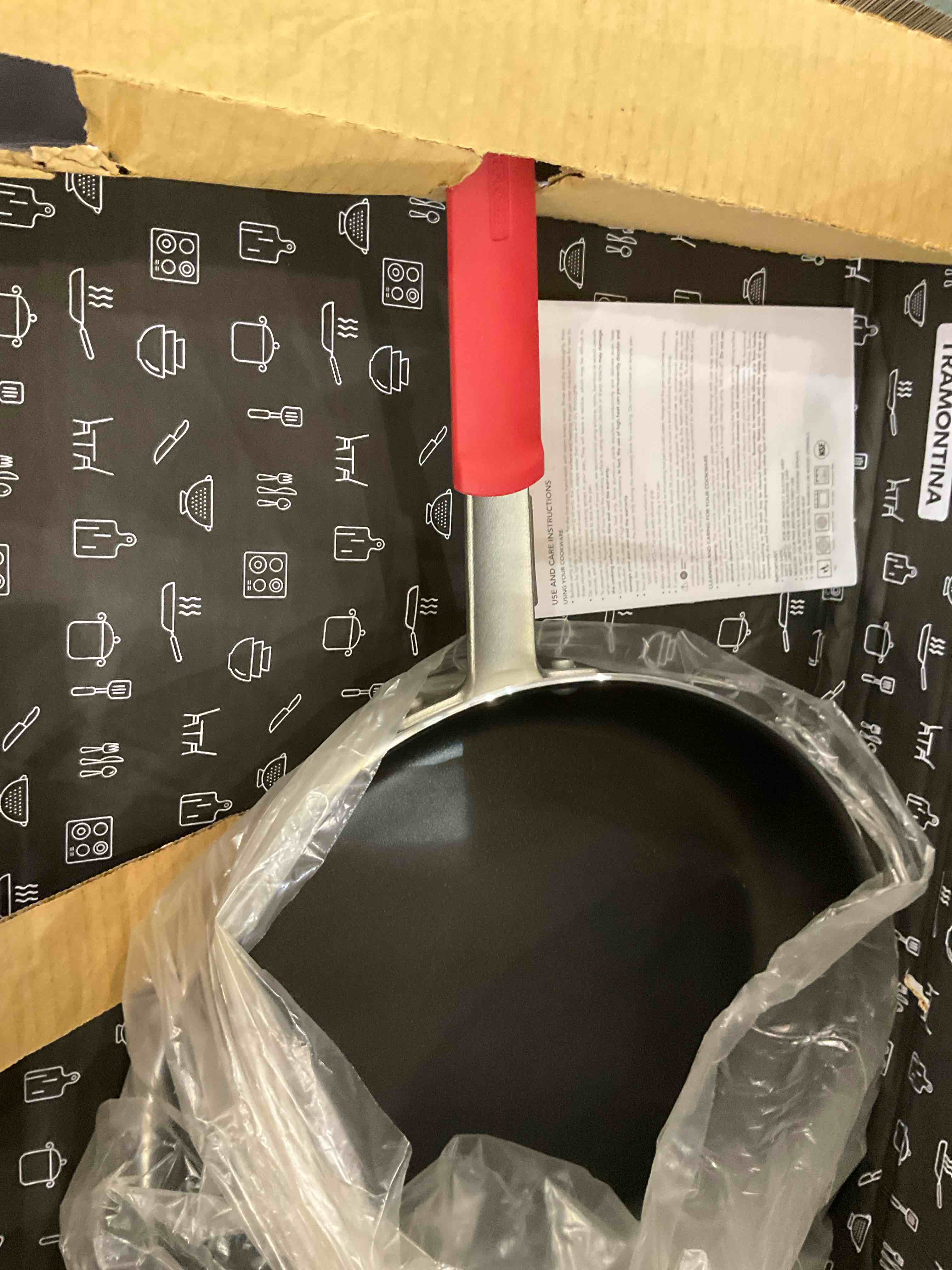 https://s3.amazonaws.com/lotting-images-prod/BargainHunt/EXS01672846_1715970837024.jpeg
