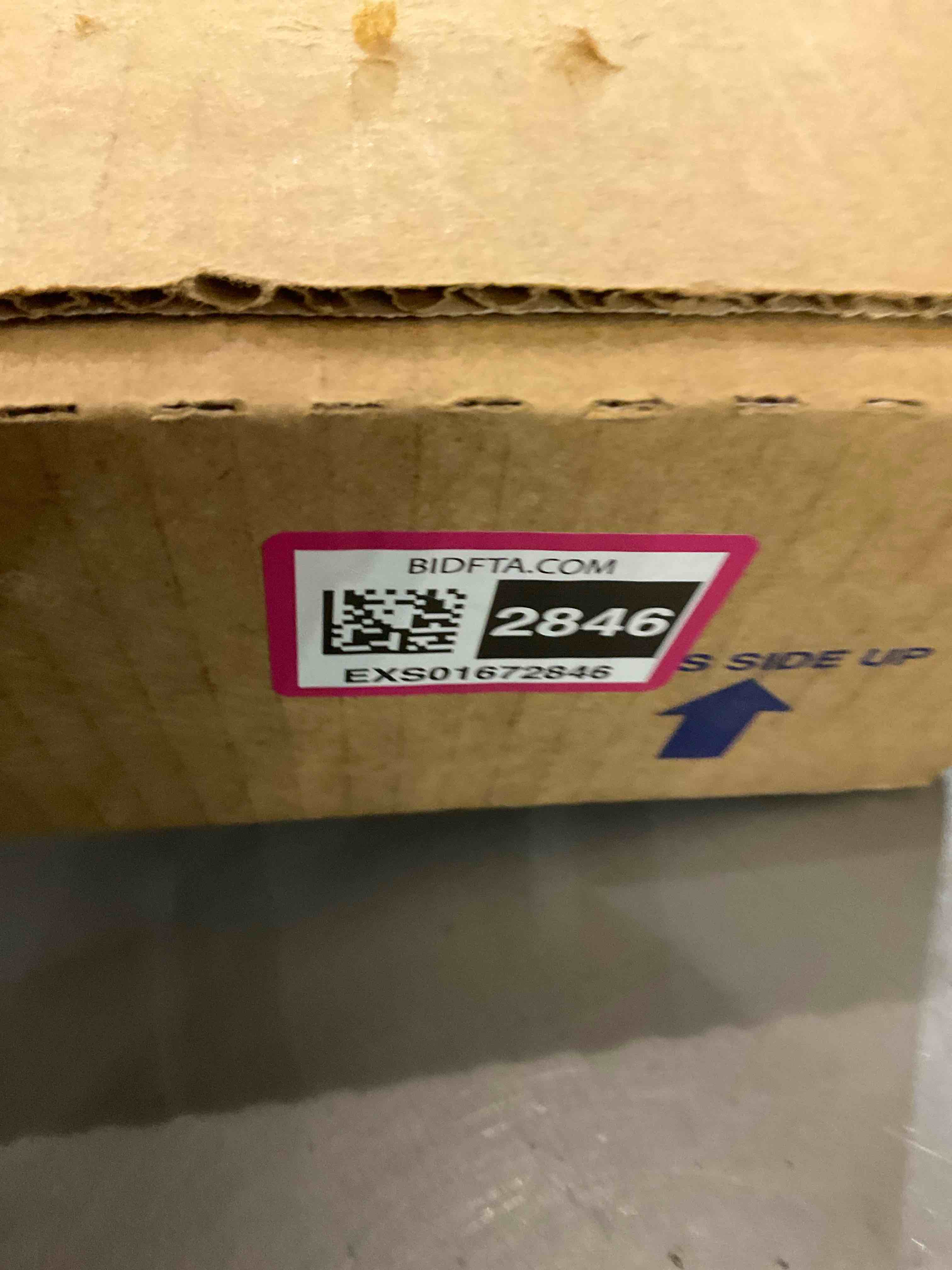 https://s3.amazonaws.com/lotting-images-prod/BargainHunt/EXS01672846_1715970863288.jpeg