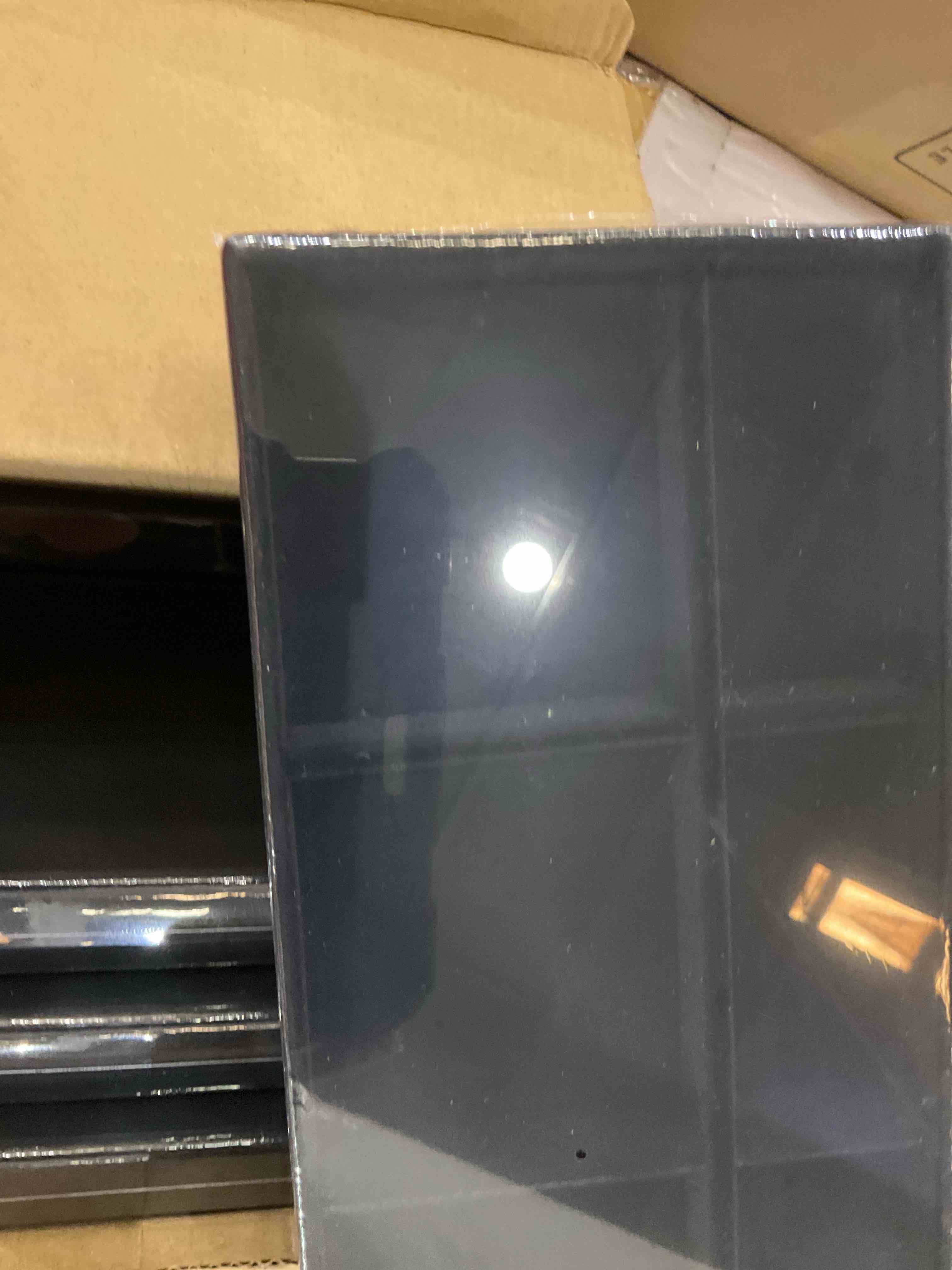 https://s3.amazonaws.com/lotting-images-prod/BargainHunt/EXS01672908_1716215766317.jpeg