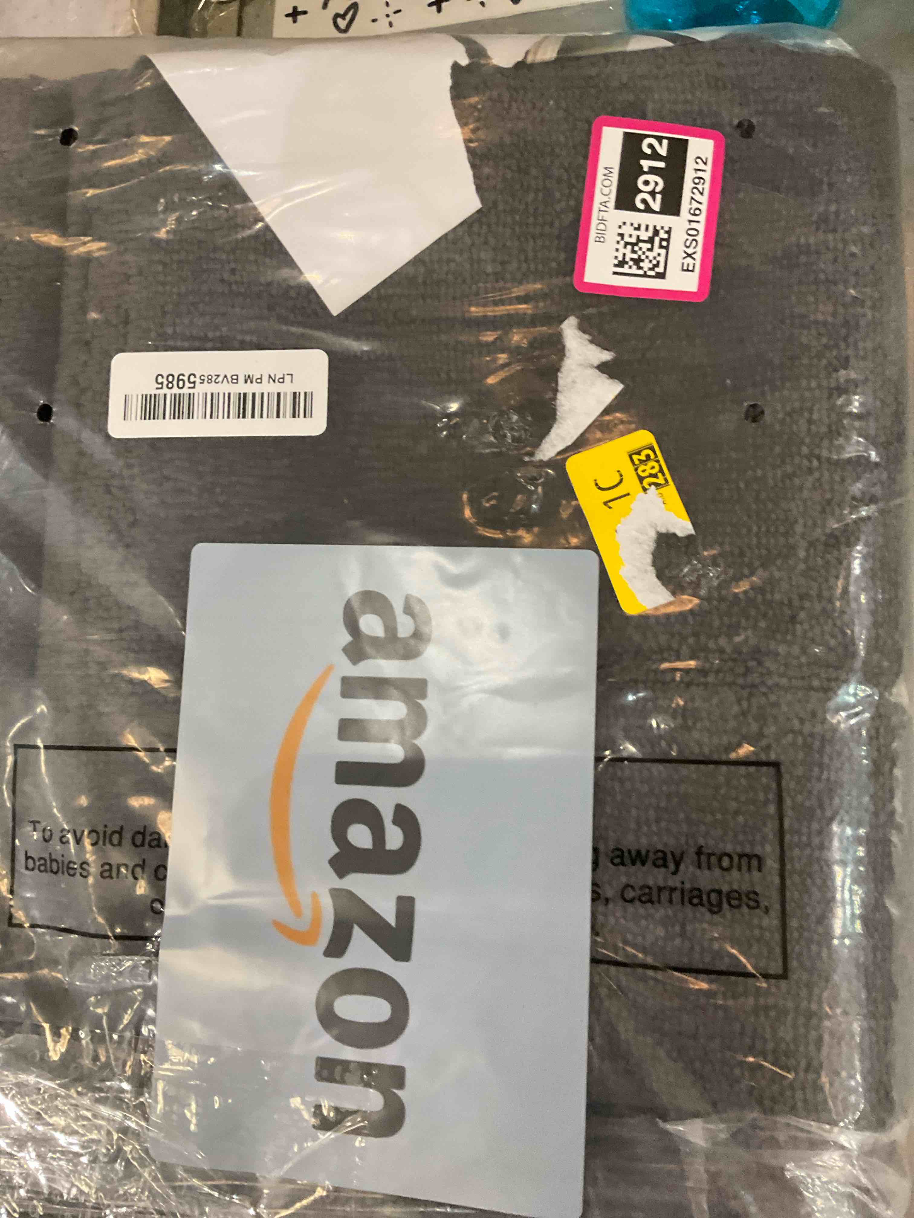 https://s3.amazonaws.com/lotting-images-prod/BargainHunt/EXS01672912_1716216301703.jpeg