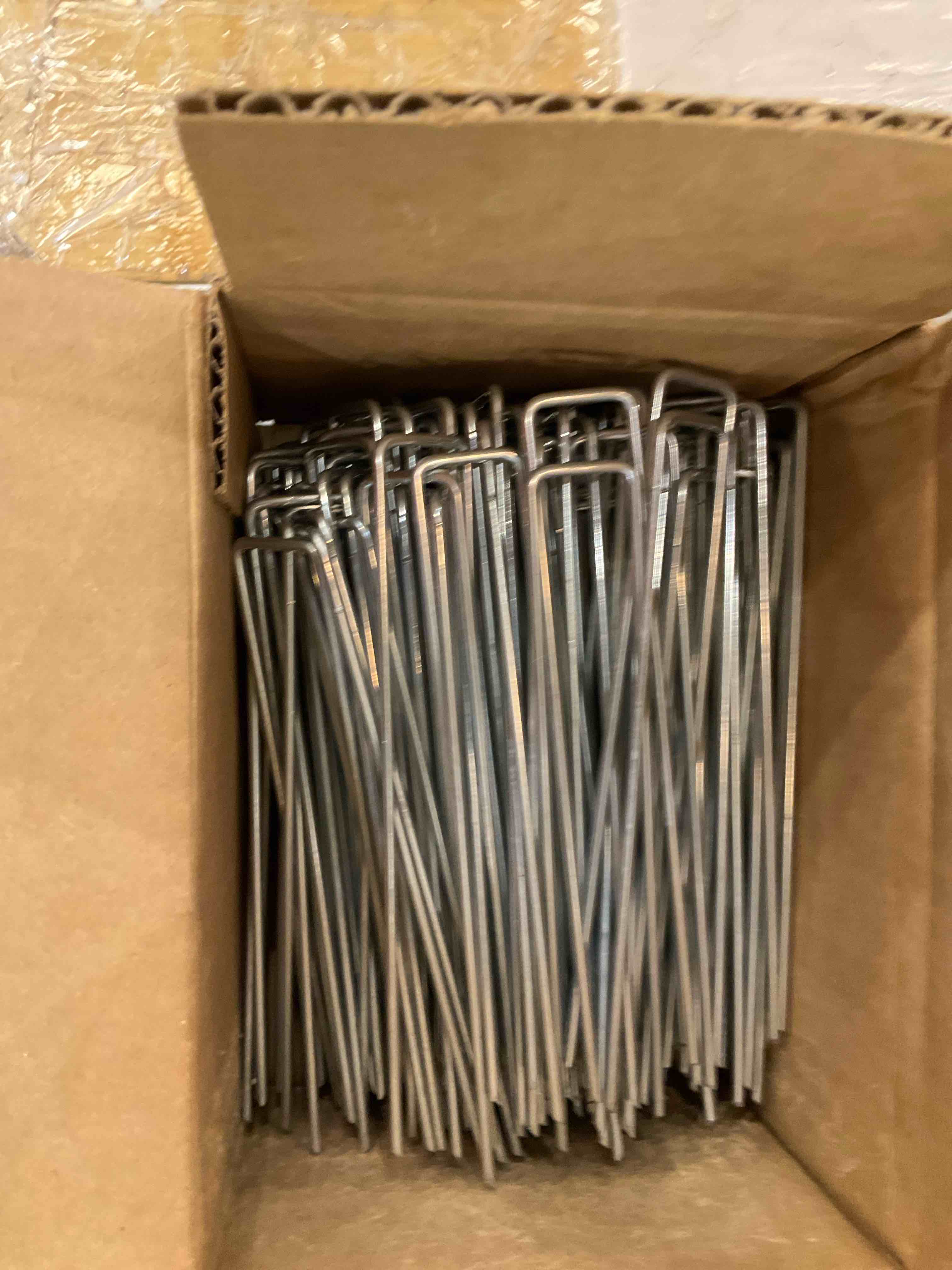 https://s3.amazonaws.com/lotting-images-prod/BargainHunt/EXS01672958_1716224604670.jpeg