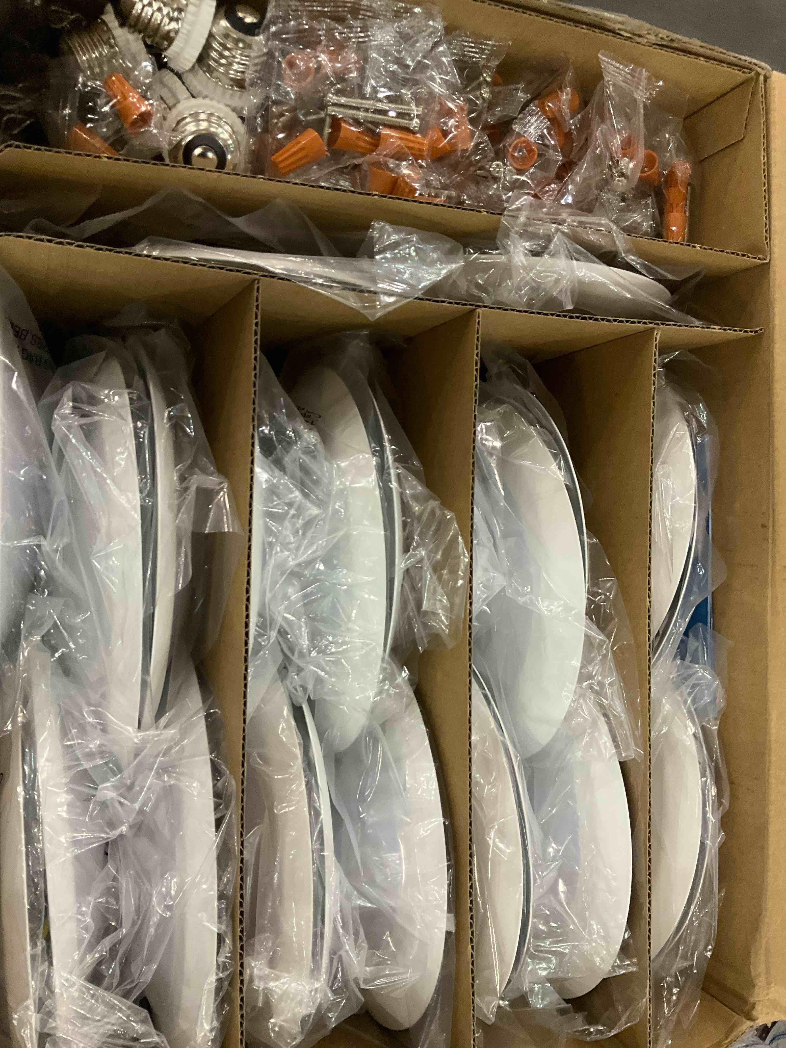 https://s3.amazonaws.com/lotting-images-prod/BargainHunt/EXS01673022_1713529660847.jpeg