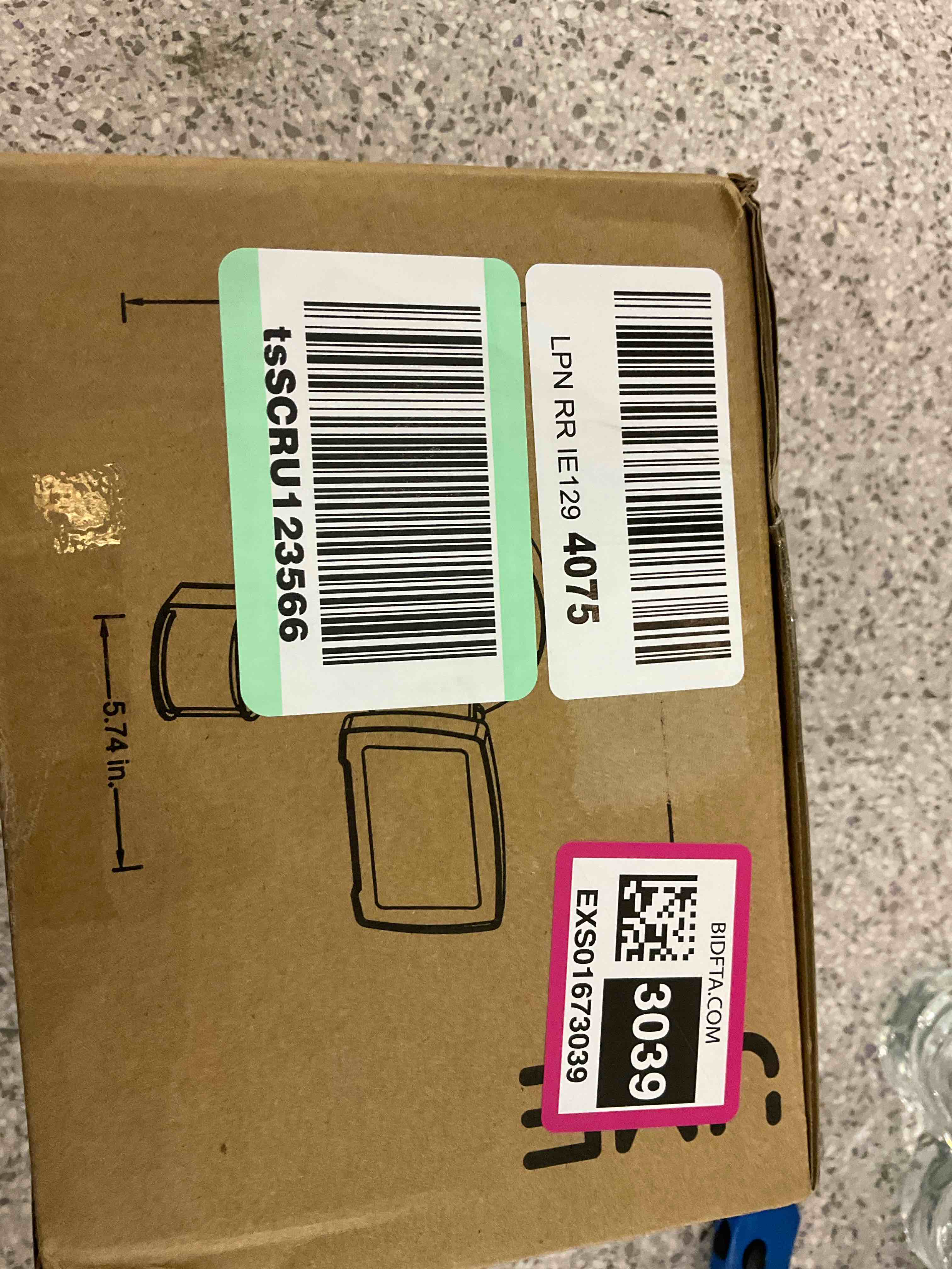 https://s3.amazonaws.com/lotting-images-prod/BargainHunt/EXS01673039_1713535440402.jpeg