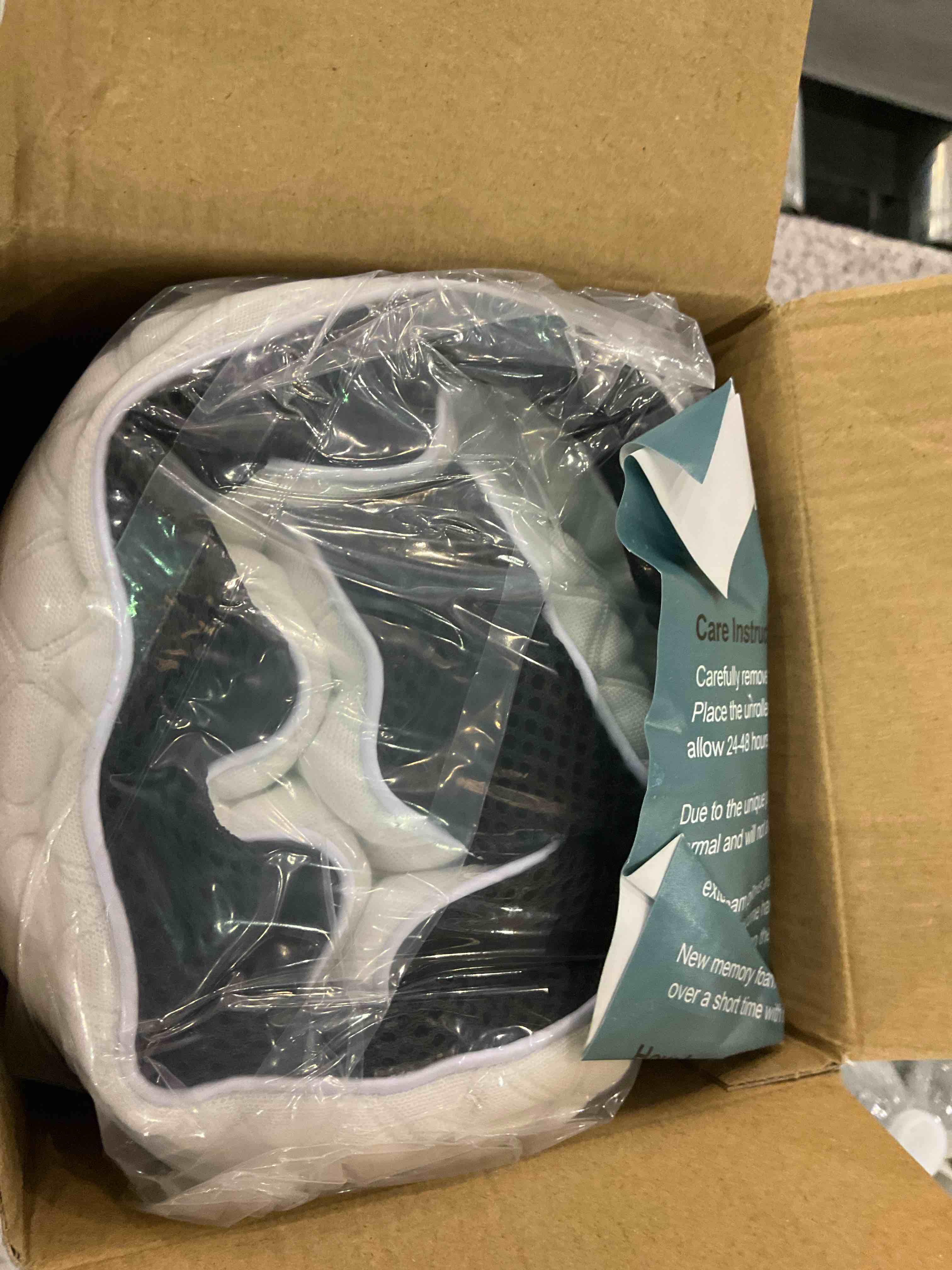 https://s3.amazonaws.com/lotting-images-prod/BargainHunt/EXS01673062_1713538927239.jpeg