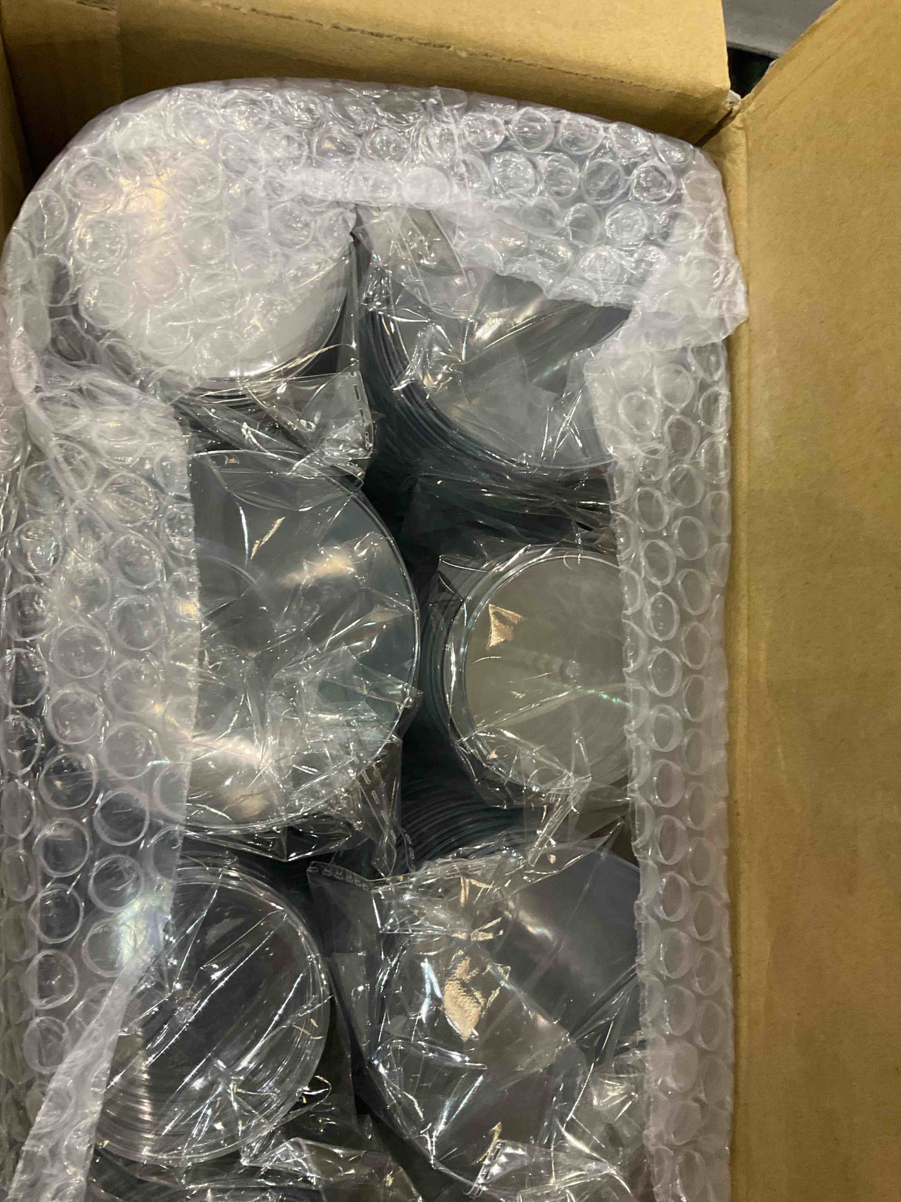 https://s3.amazonaws.com/lotting-images-prod/BargainHunt/EXS01673096_1713546970639.jpeg