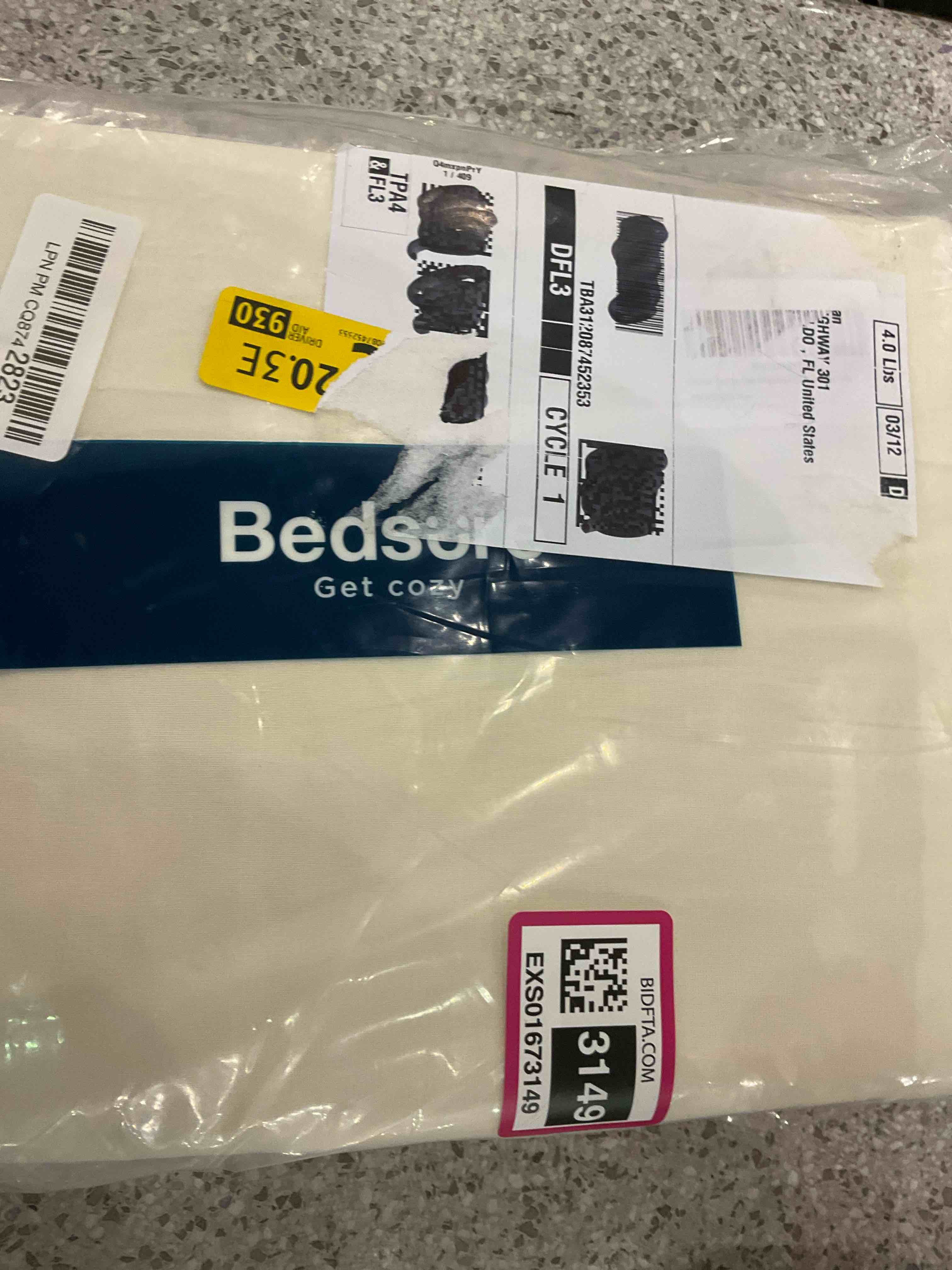 https://s3.amazonaws.com/lotting-images-prod/BargainHunt/EXS01673149_1713788053192.jpeg