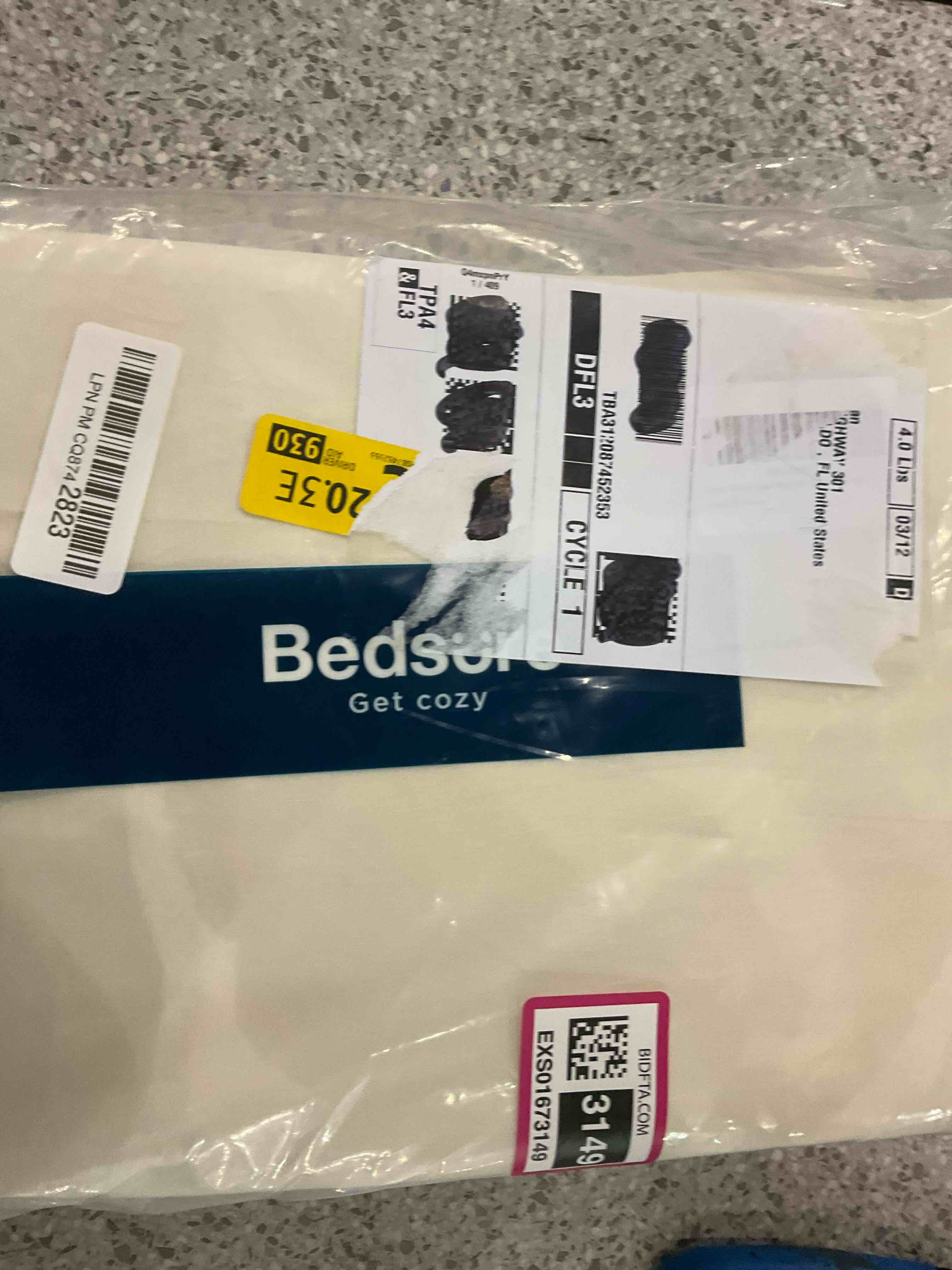https://s3.amazonaws.com/lotting-images-prod/BargainHunt/EXS01673149_1713788054334.jpeg