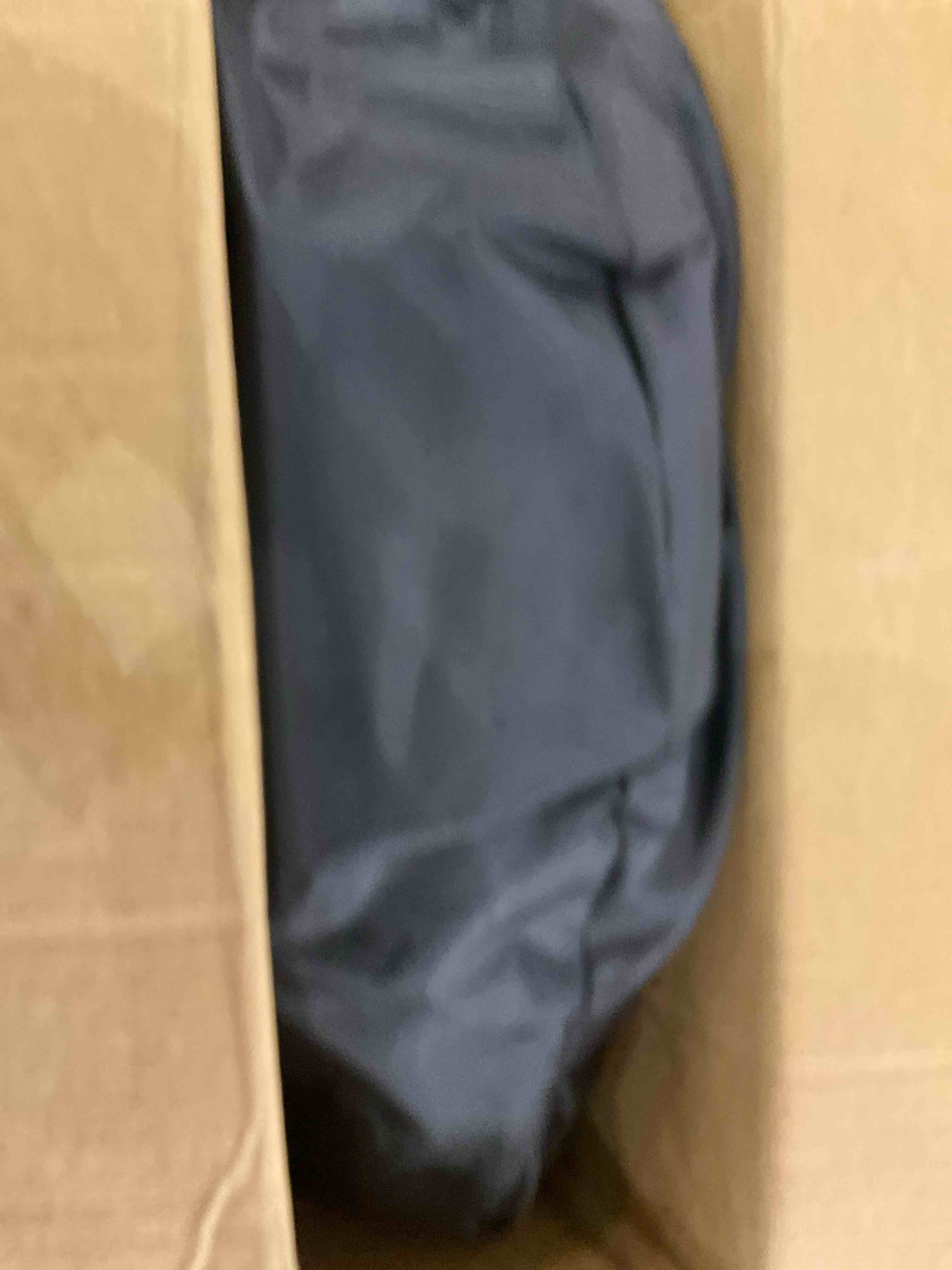 https://s3.amazonaws.com/lotting-images-prod/BargainHunt/EXS01673154_1713789009425.jpeg
