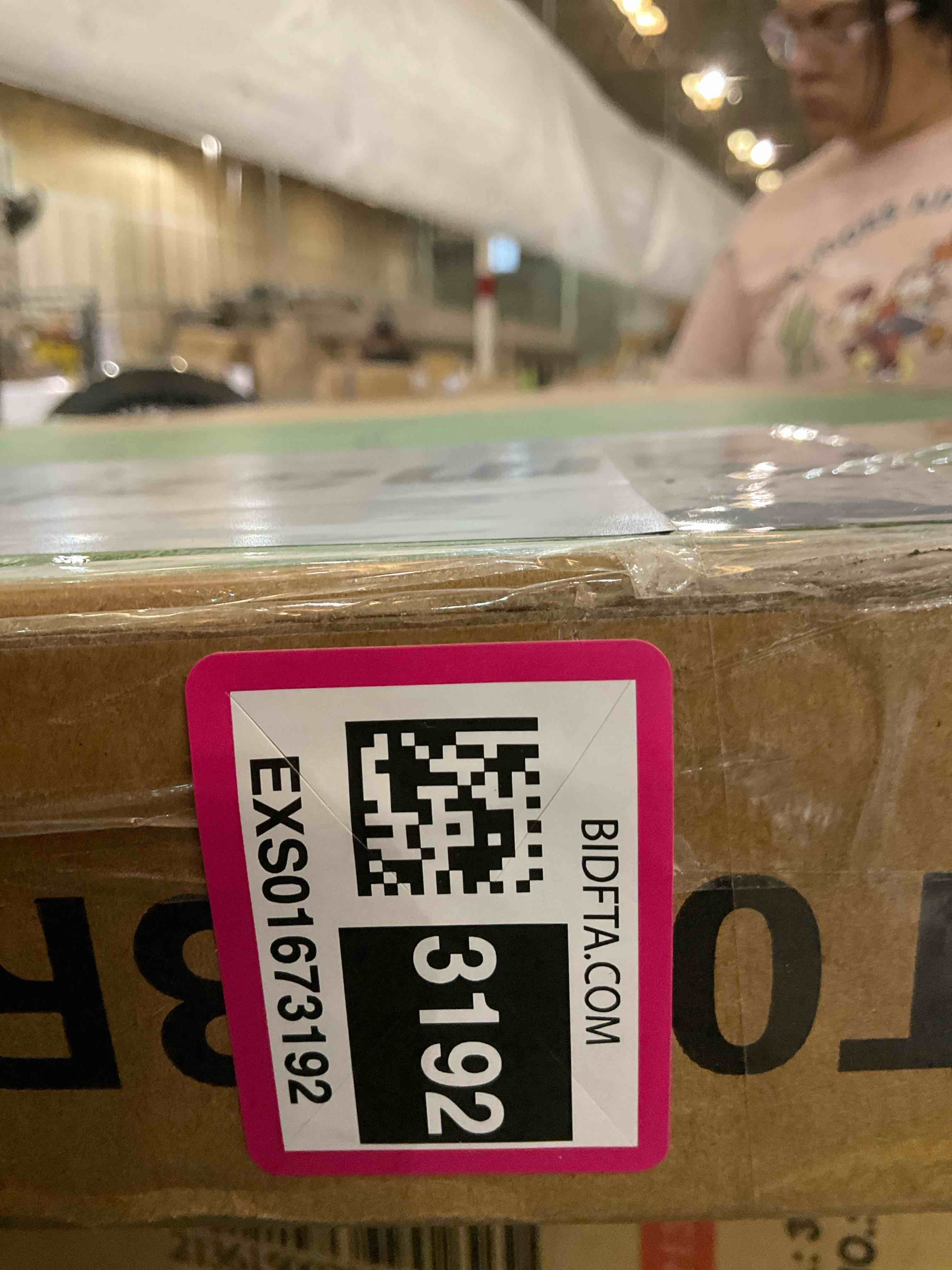 https://s3.amazonaws.com/lotting-images-prod/BargainHunt/EXS01673192_1713800332416.jpeg