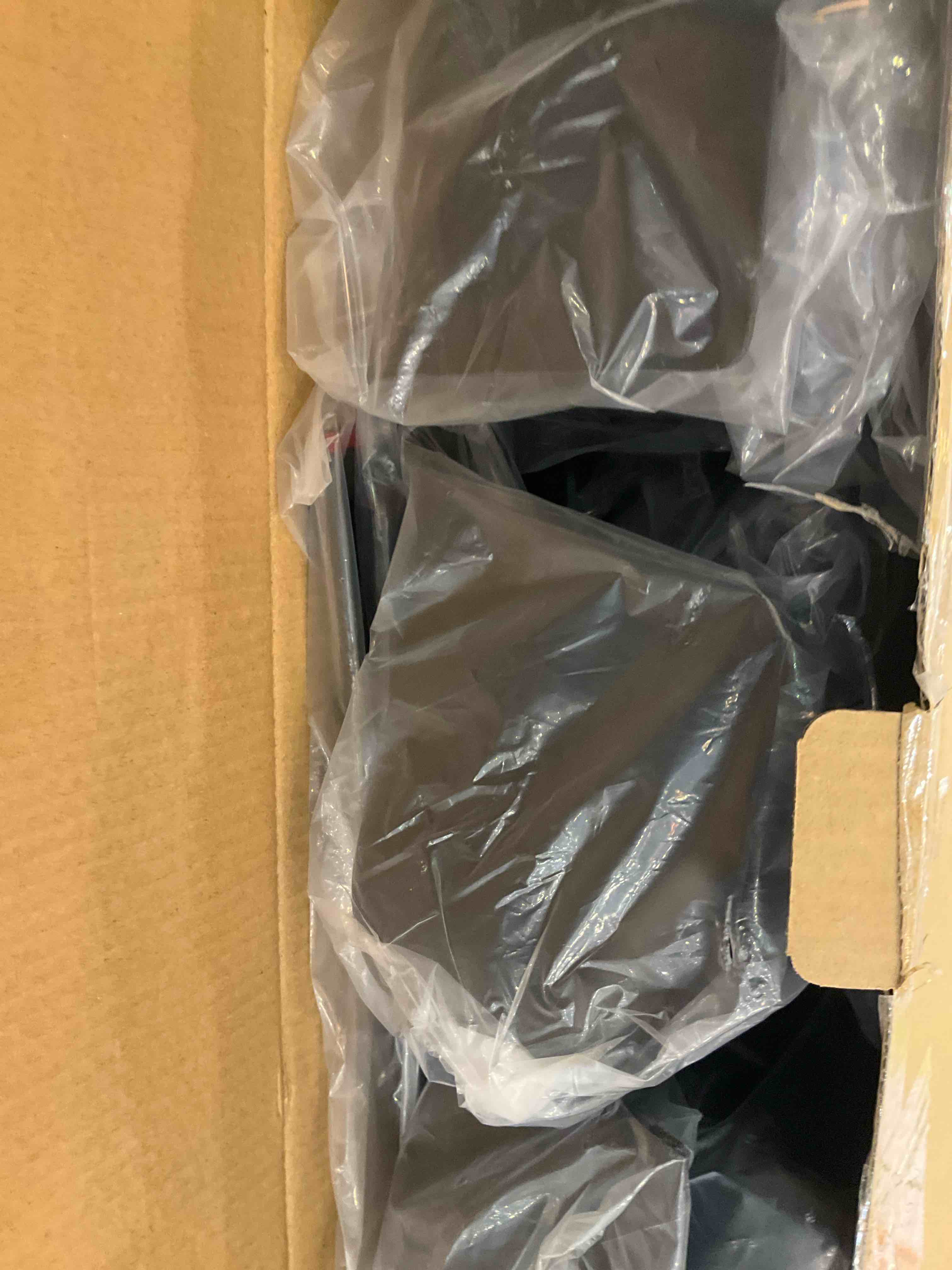 https://s3.amazonaws.com/lotting-images-prod/BargainHunt/EXS01673439_1714060349968.jpeg