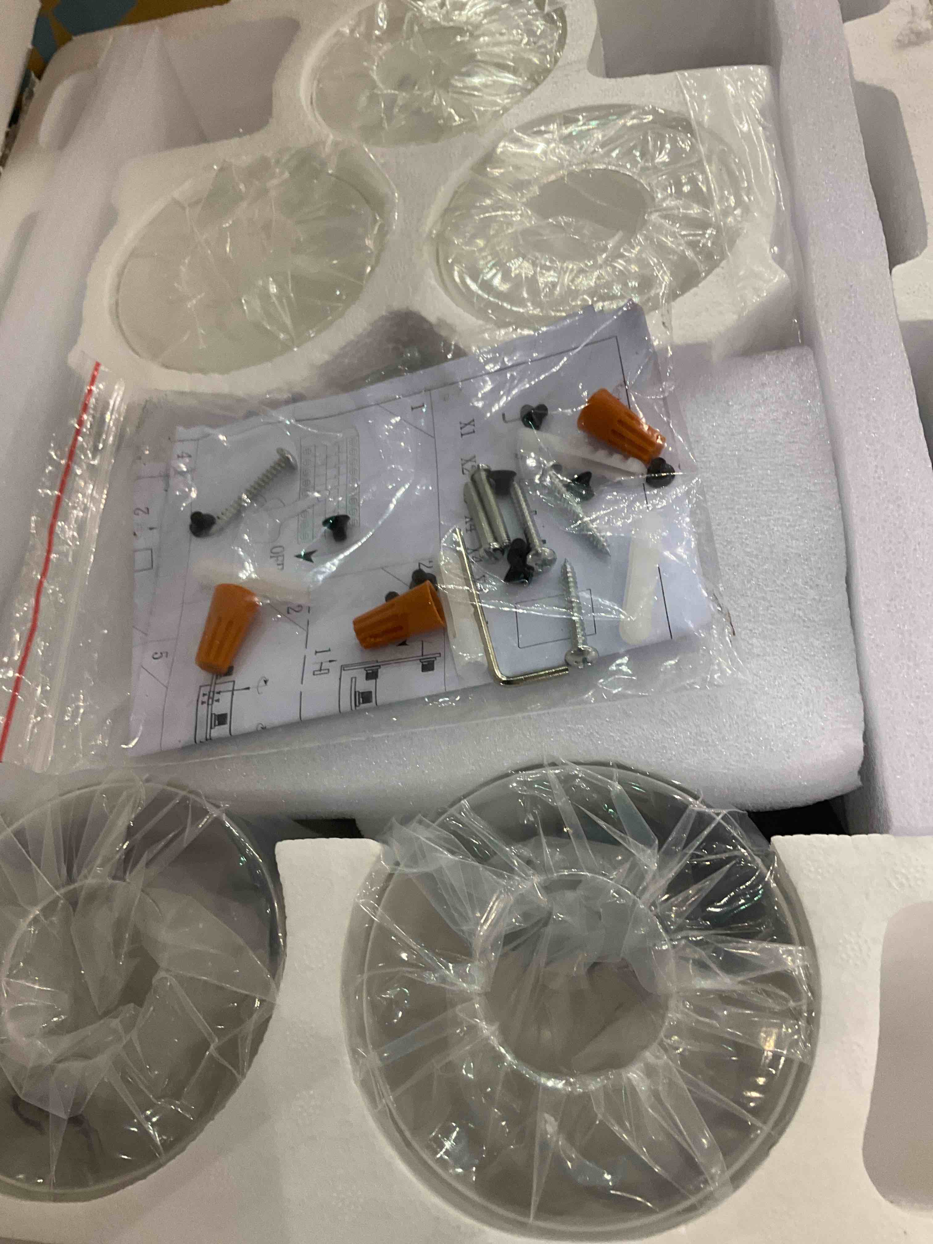 https://s3.amazonaws.com/lotting-images-prod/BargainHunt/EXS01673686_1713787610840.jpeg