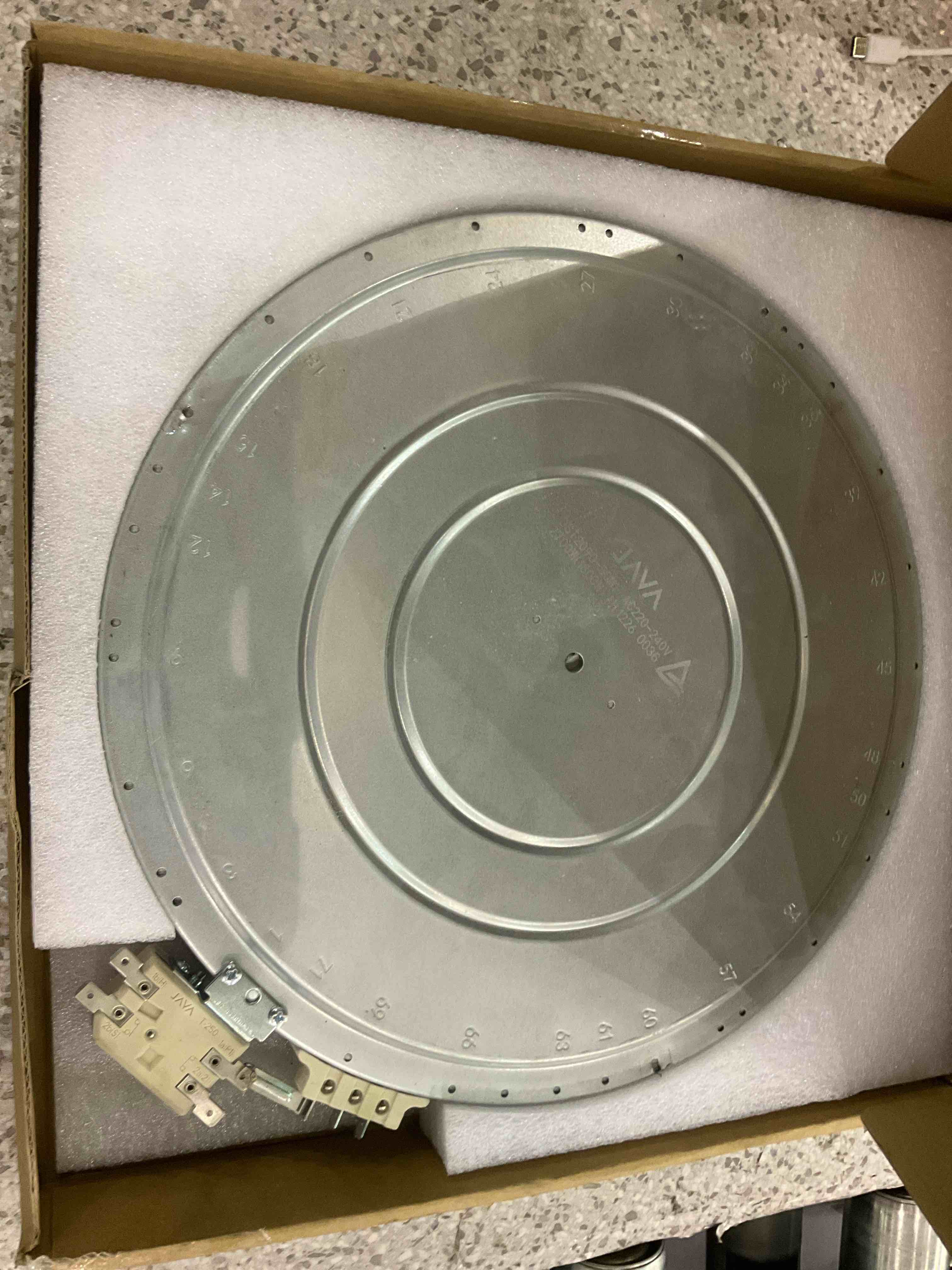 https://s3.amazonaws.com/lotting-images-prod/BargainHunt/EXS01673697_1713790386698.jpeg